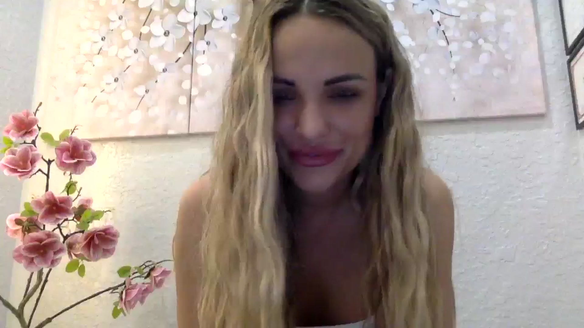 Gallery image thumbnail from Tina_Angel_'s myfreecams stream on, 01/30/2025, 20:41 image 7 of 20