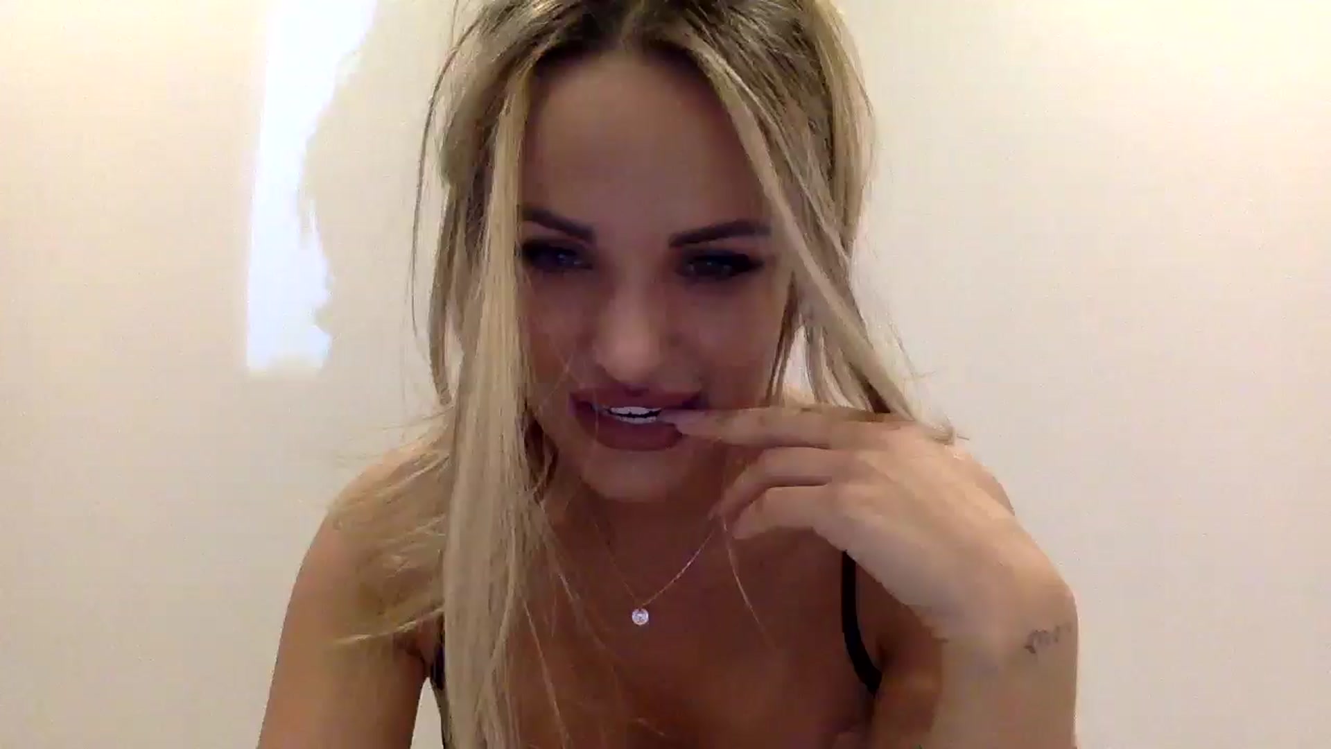 Gallery image thumbnail from Tina_Angel_'s myfreecams stream on, 02/05/2025, 20:27 image 6 of 20