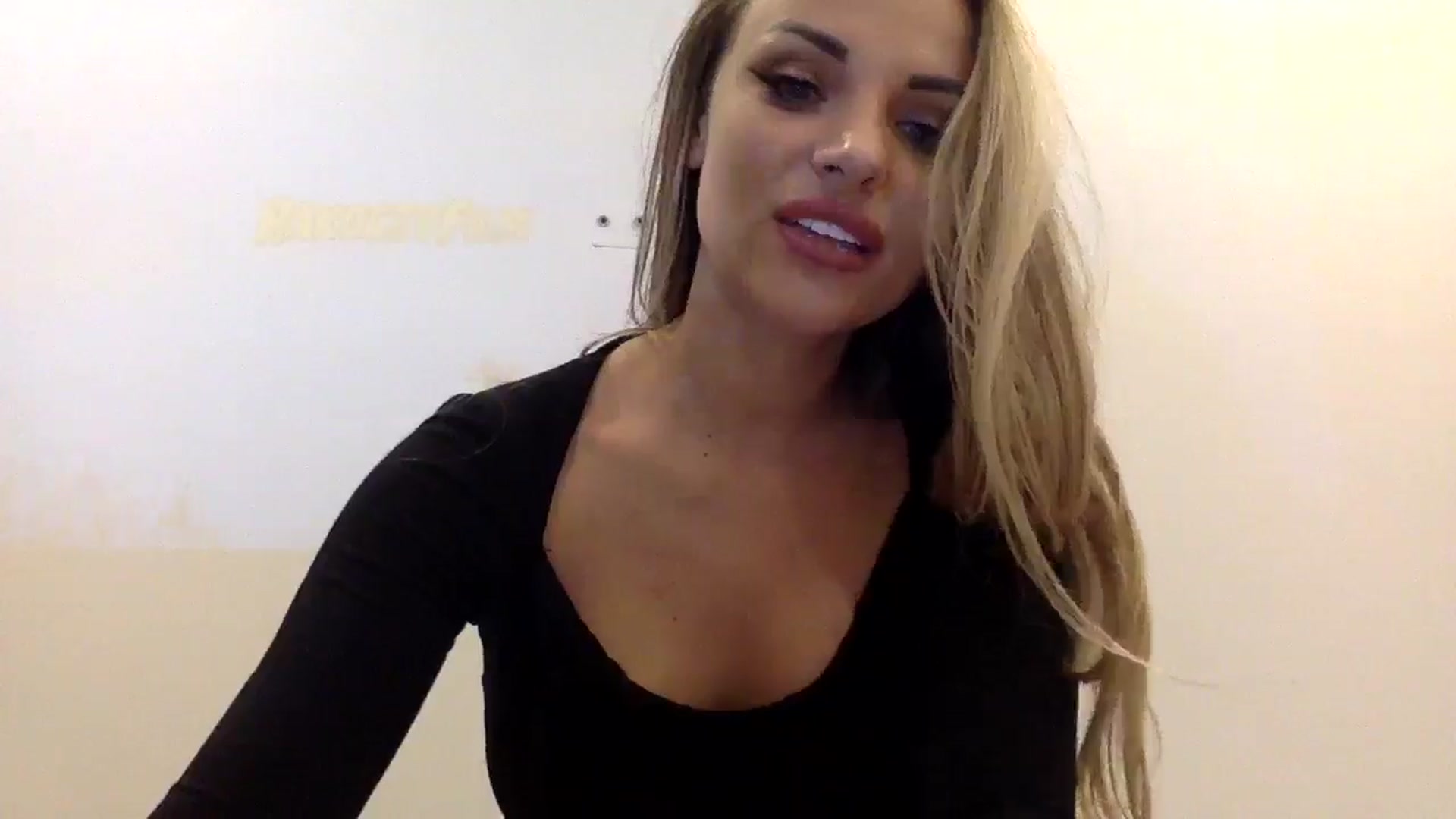 Gallery image thumbnail from Tina_Angel_'s myfreecams stream on, 02/06/2025, 22:00 image 4 of 20