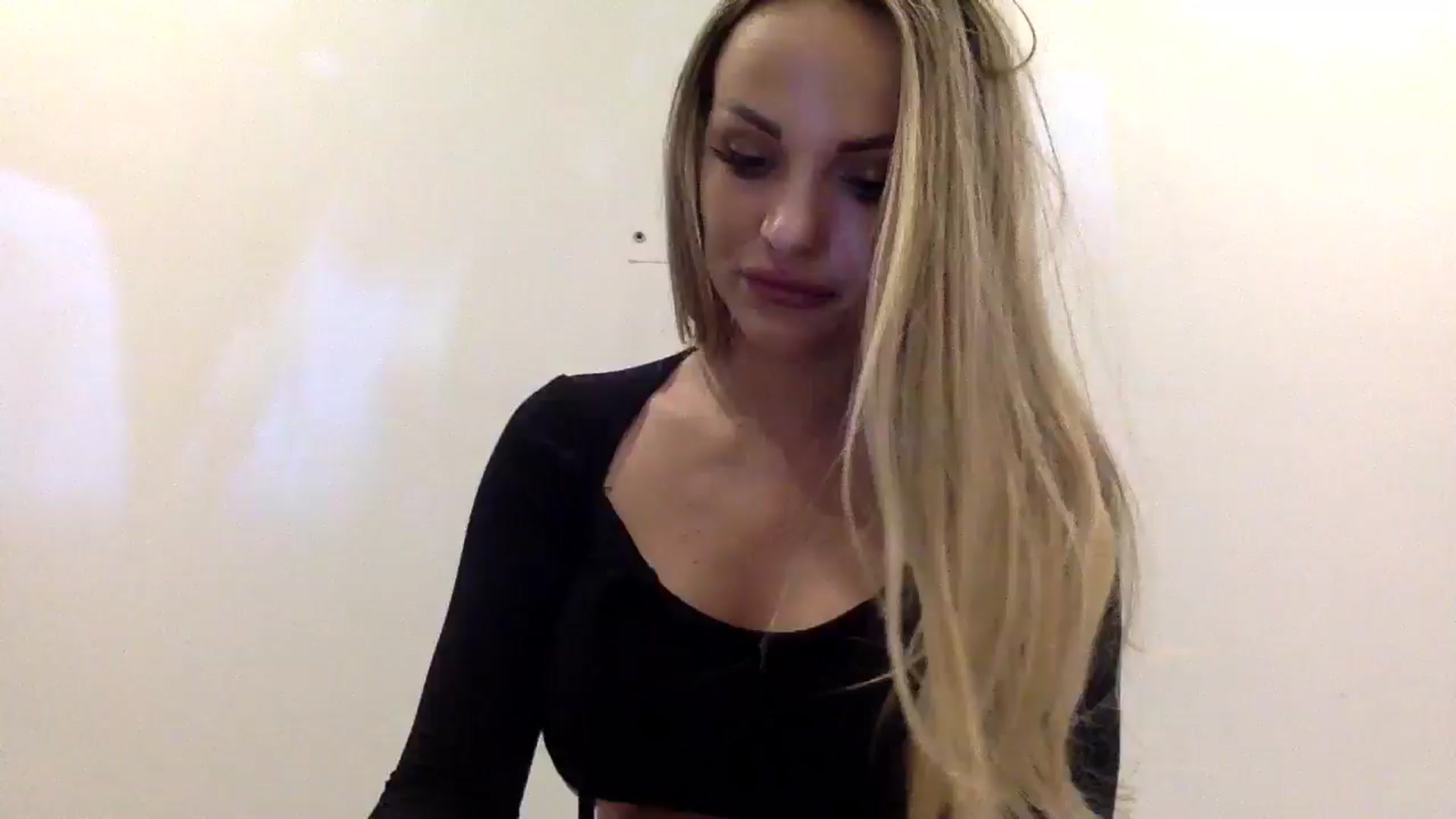 Gallery image thumbnail from Tina_Angel_'s myfreecams stream on, 02/06/2025, 22:00 image 11 of 20