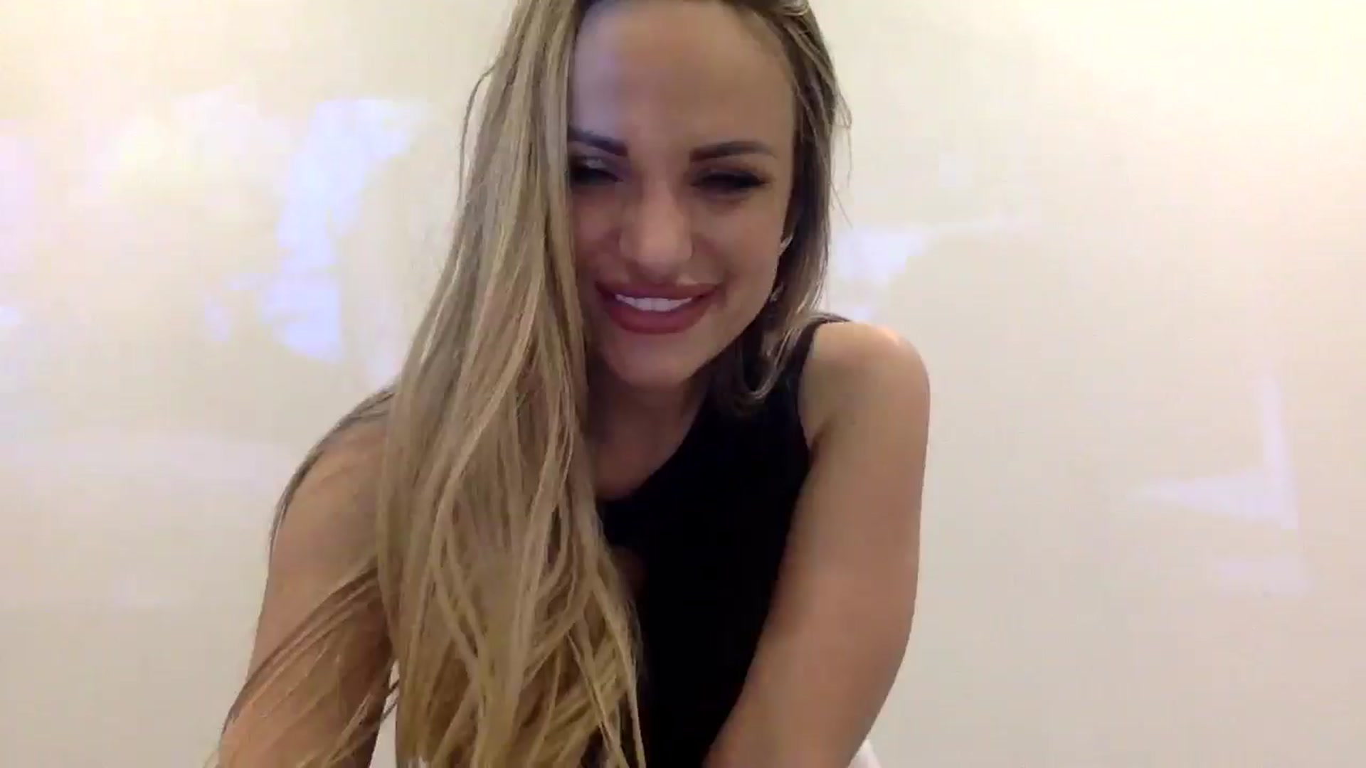 Gallery image thumbnail from Tina_Angel_'s myfreecams stream on, 02/08/2025, 21:20 image 8 of 20