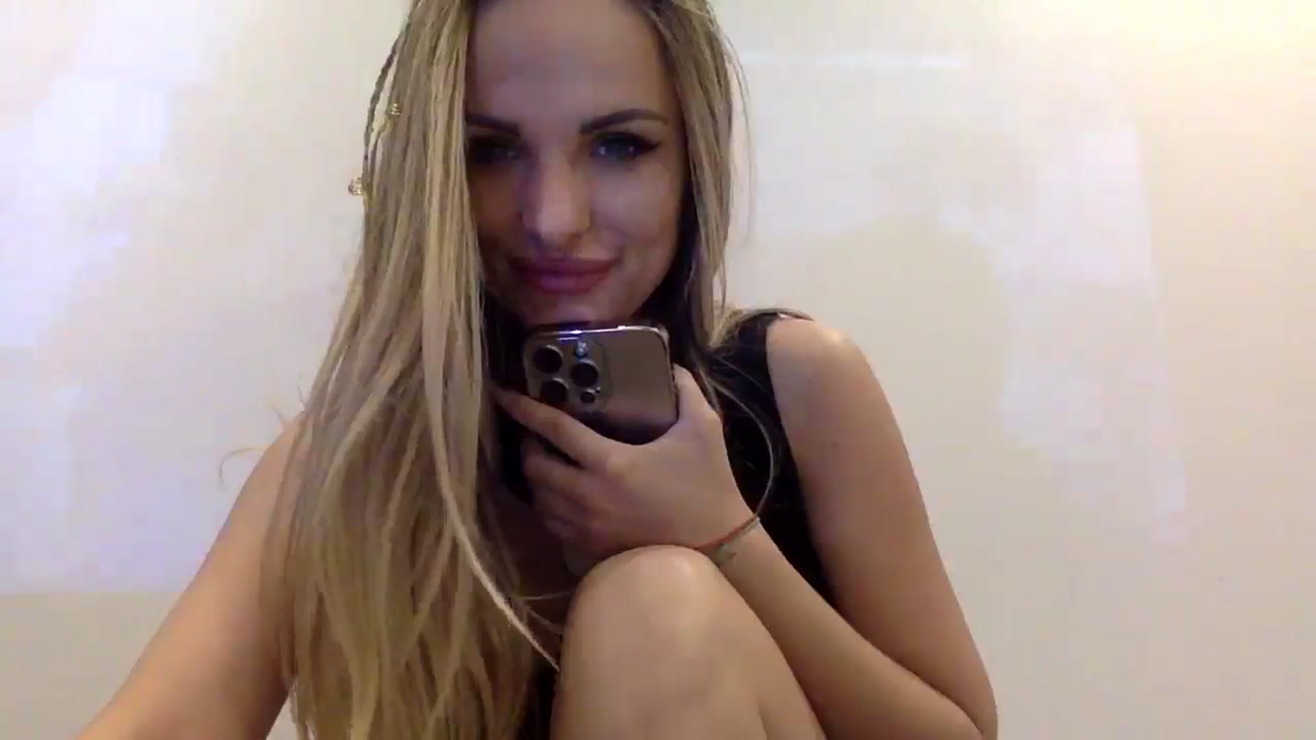 Gallery image thumbnail from Tina_Angel_'s myfreecams stream on, 02/08/2025, 21:20 image 13 of 20