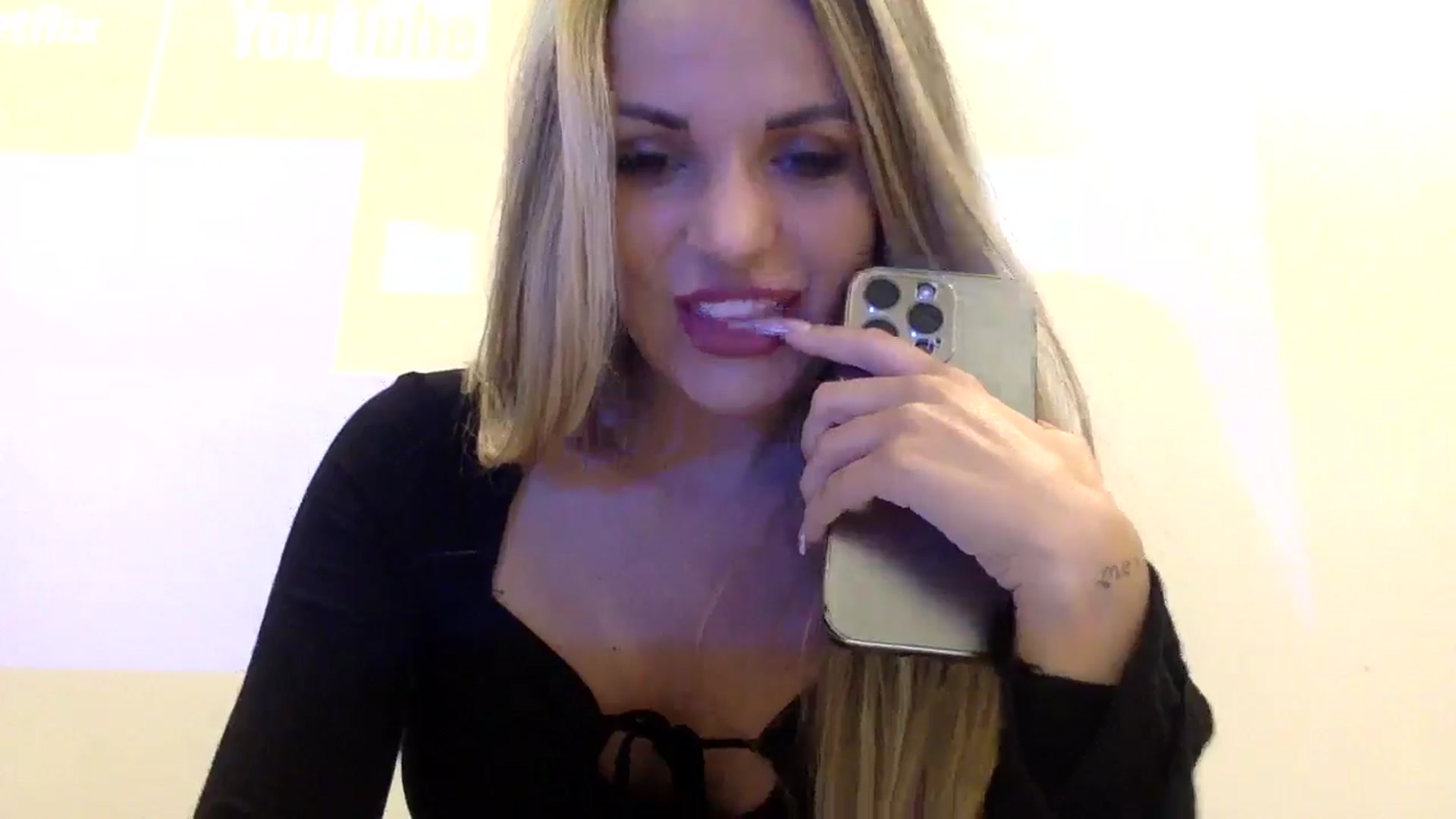 Gallery image thumbnail from Tina_Angel_'s myfreecams stream on, 02/25/2025, 21:51 image 8 of 20