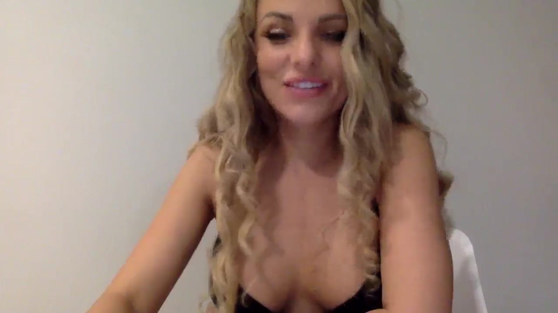 Gallery image thumbnail from Tina_Angel_'s myfreecams stream on, 02/26/2025, 21:57 image 14 of 20