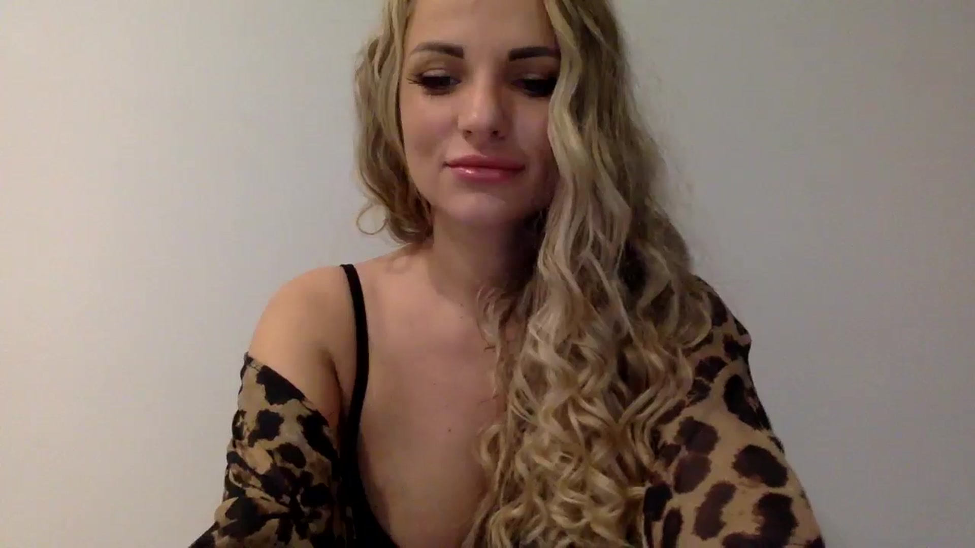 Gallery image thumbnail from Tina_Angel_'s myfreecams stream on, 02/26/2025, 21:57 image 10 of 20