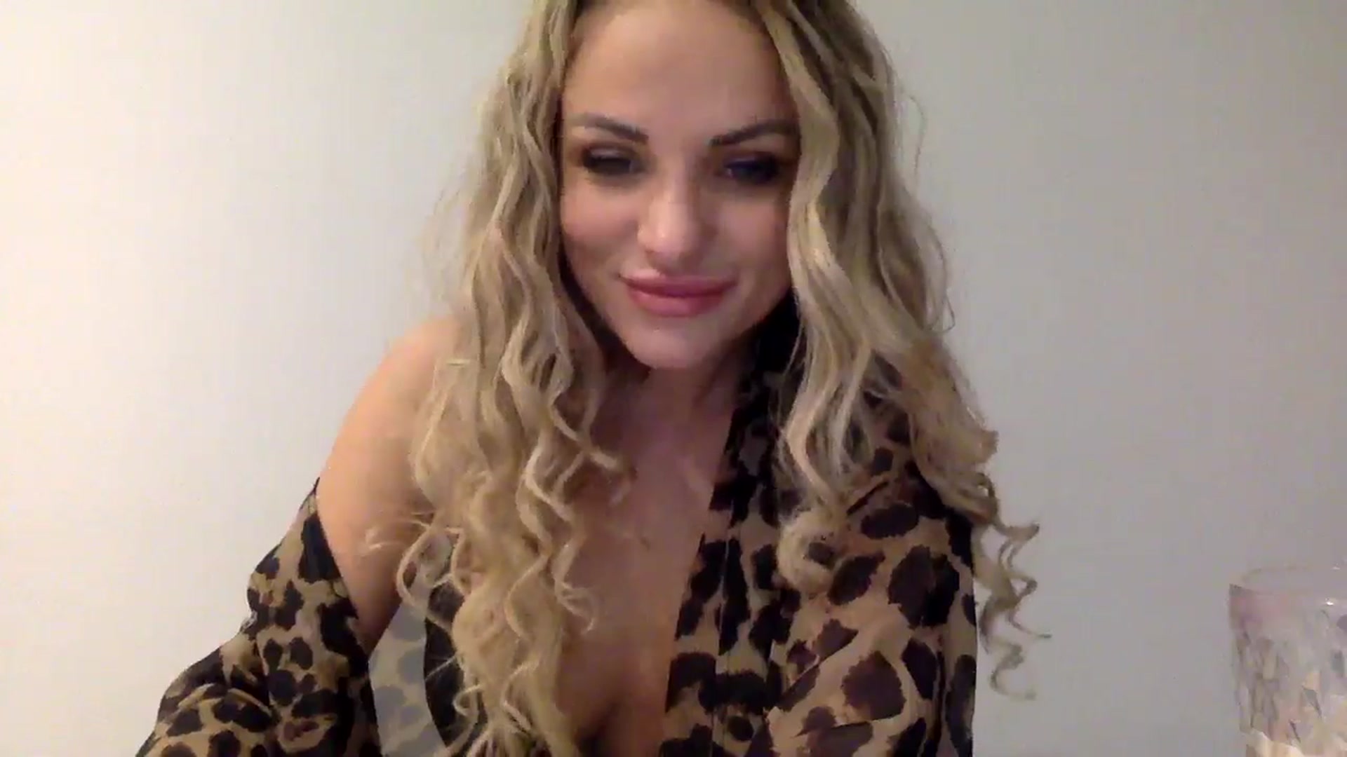 Gallery image thumbnail from Tina_Angel_'s myfreecams stream on, 02/26/2025, 21:57 image 7 of 20