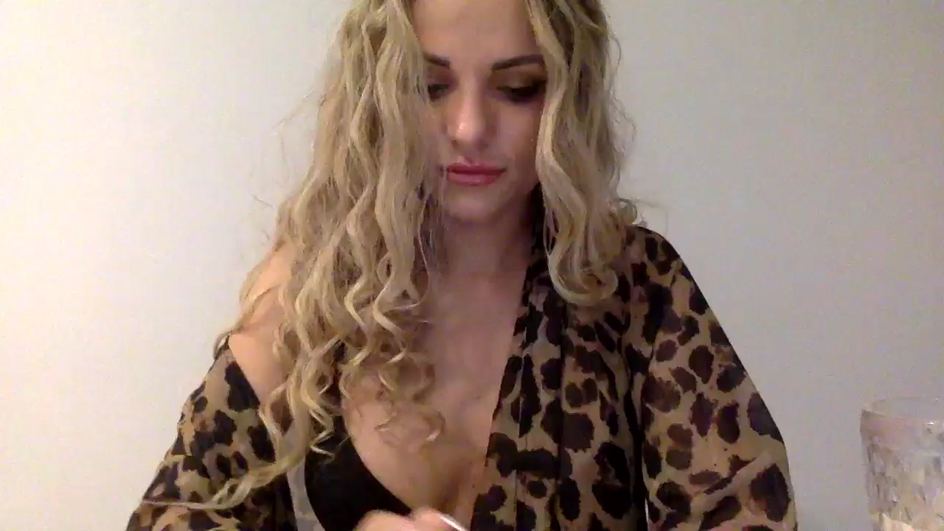 Gallery image thumbnail from Tina_Angel_'s myfreecams stream on, 02/26/2025, 21:57 image 6 of 20