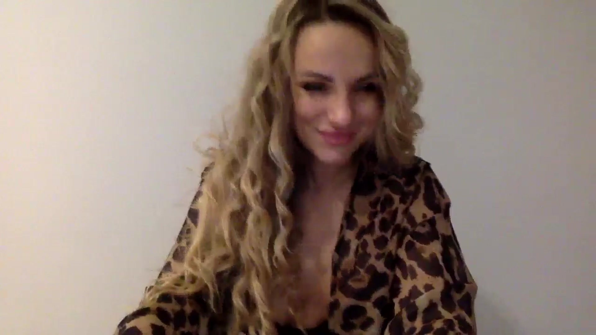 Gallery image thumbnail from Tina_Angel_'s myfreecams stream on, 02/26/2025, 23:39 image 5 of 20
