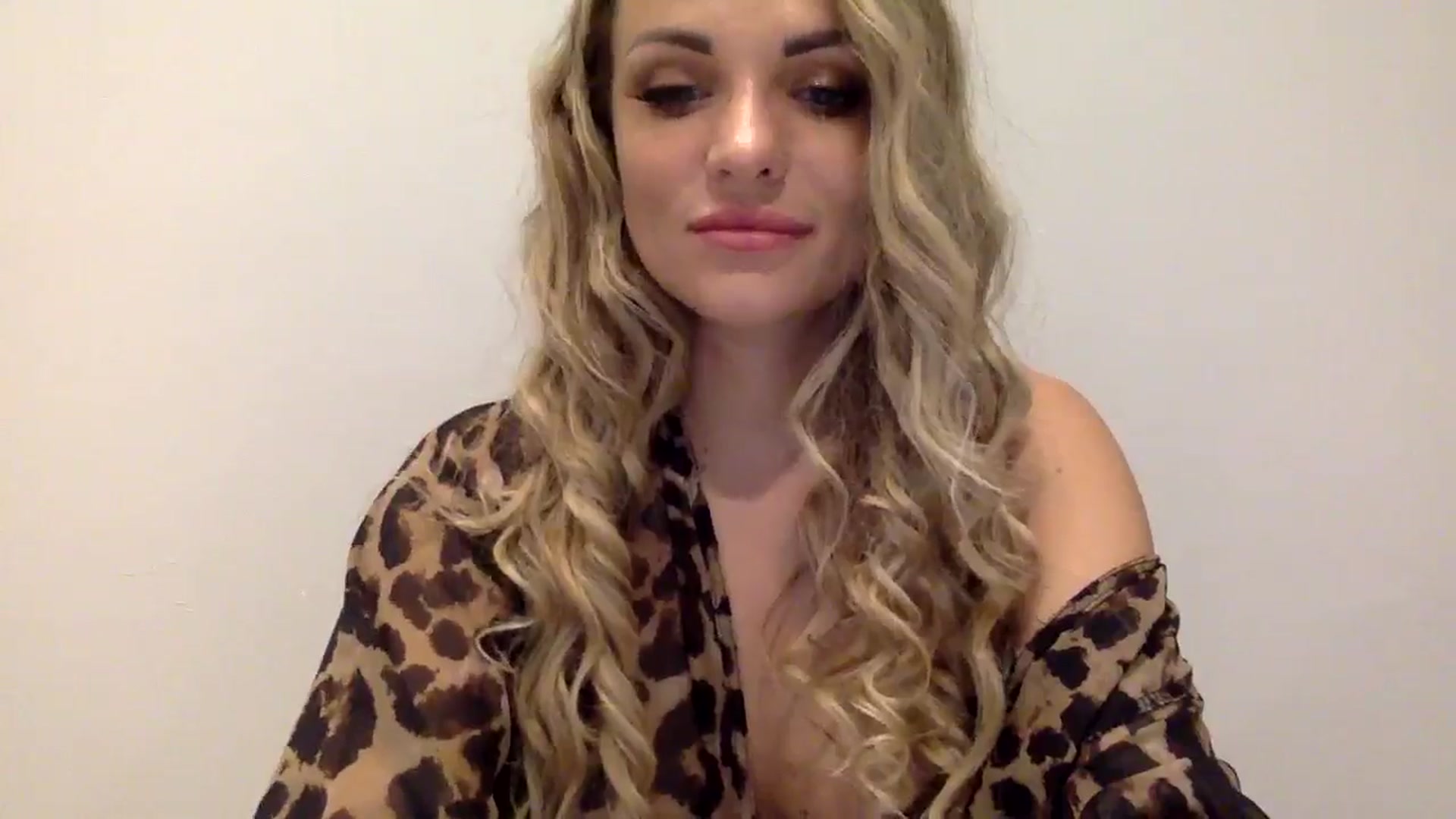 Gallery image thumbnail from Tina_Angel_'s myfreecams stream on, 02/26/2025, 23:39 image 17 of 20