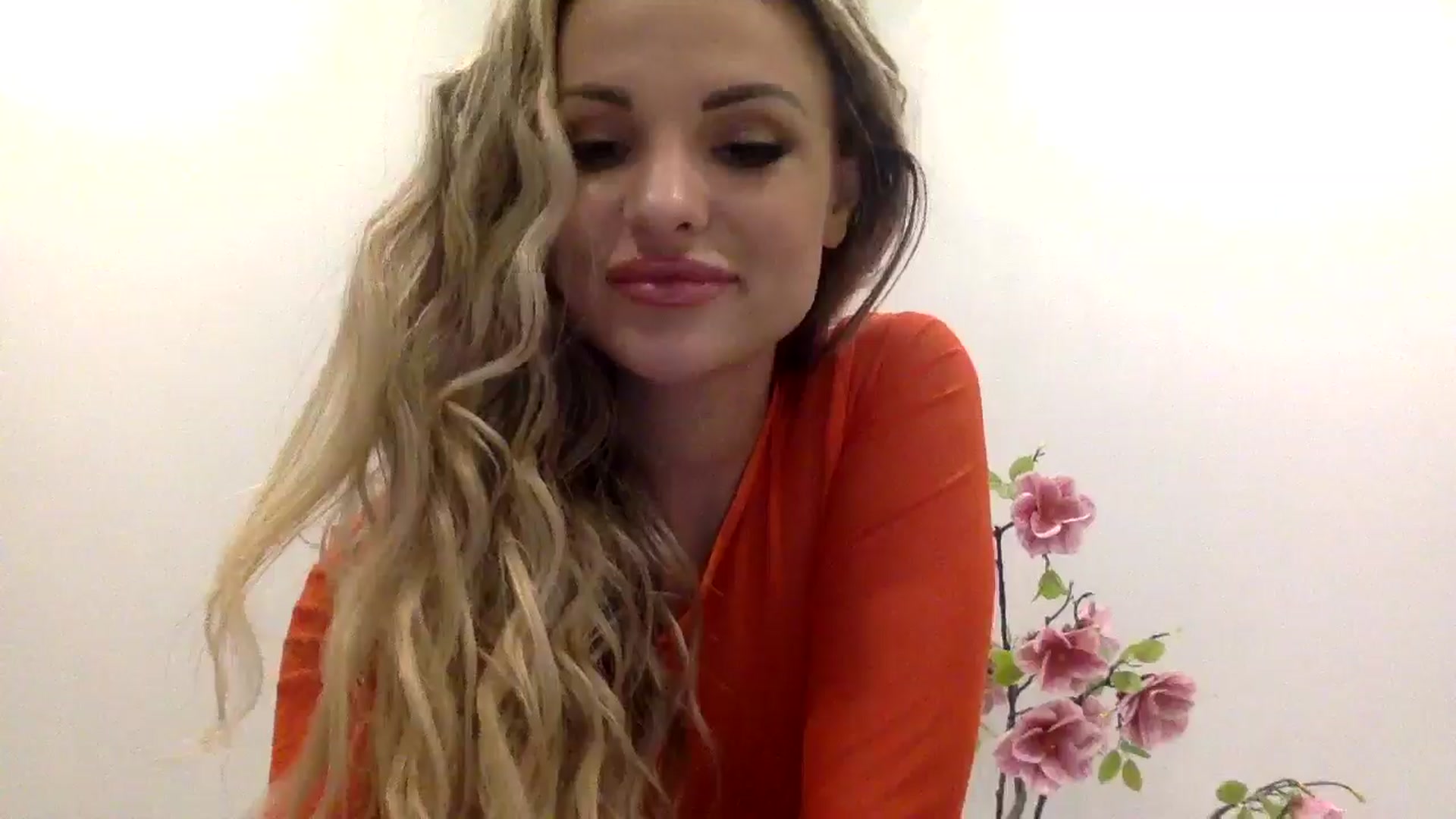 Gallery image thumbnail from Tina_Angel_'s myfreecams stream on, 03/14/2025, 21:31 image 9 of 20