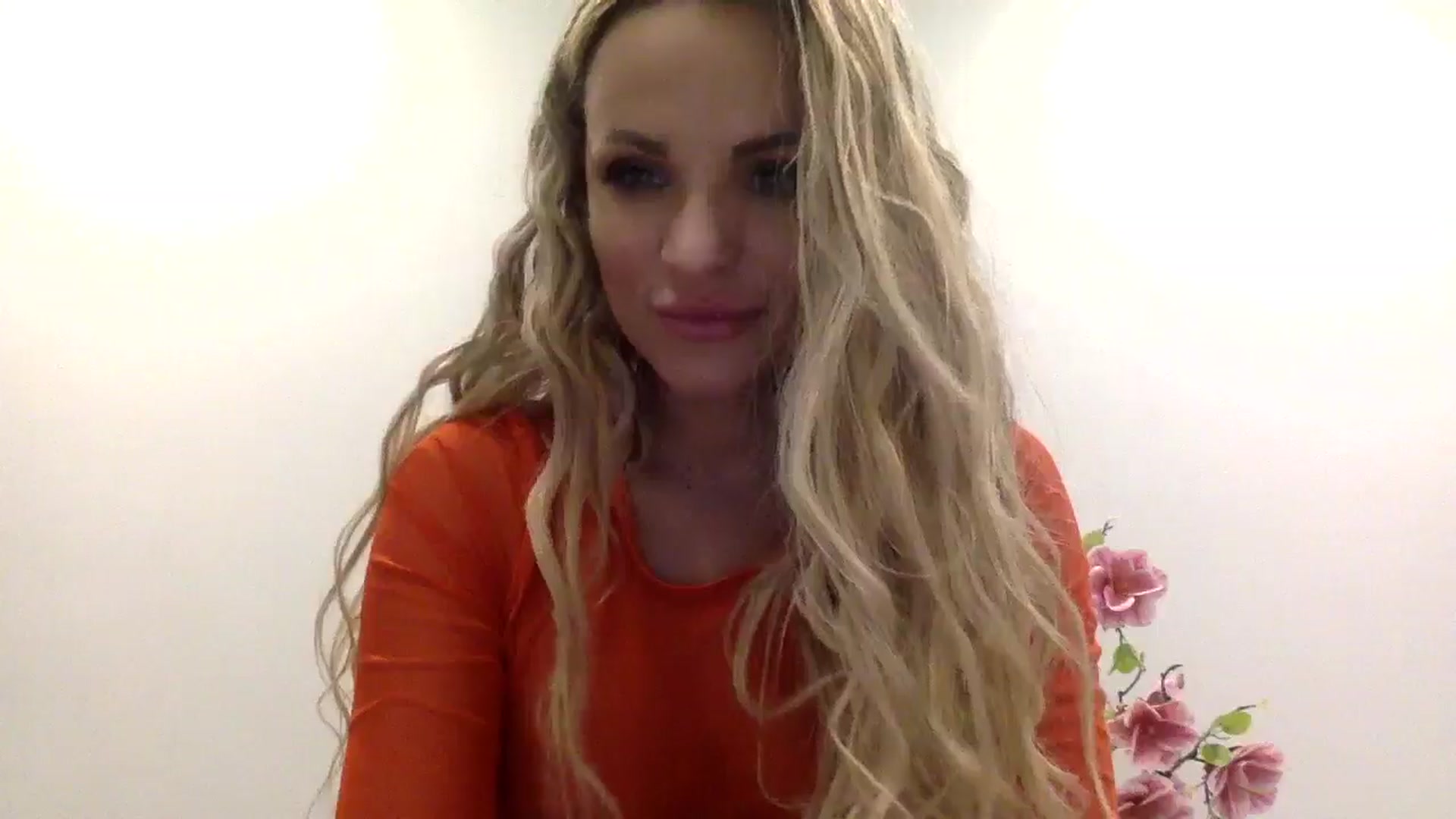 Gallery image thumbnail from Tina_Angel_'s myfreecams stream on, 03/15/2025, 24:00 image 5 of 20