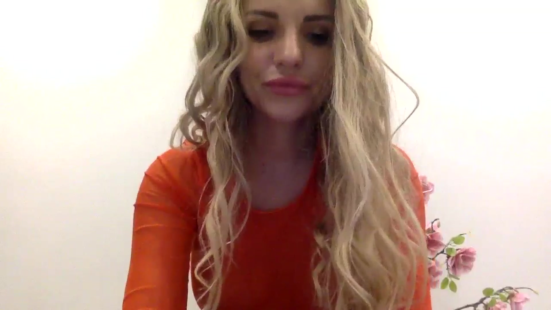 Gallery image thumbnail from Tina_Angel_'s myfreecams stream on, 03/15/2025, 24:00 image 19 of 20