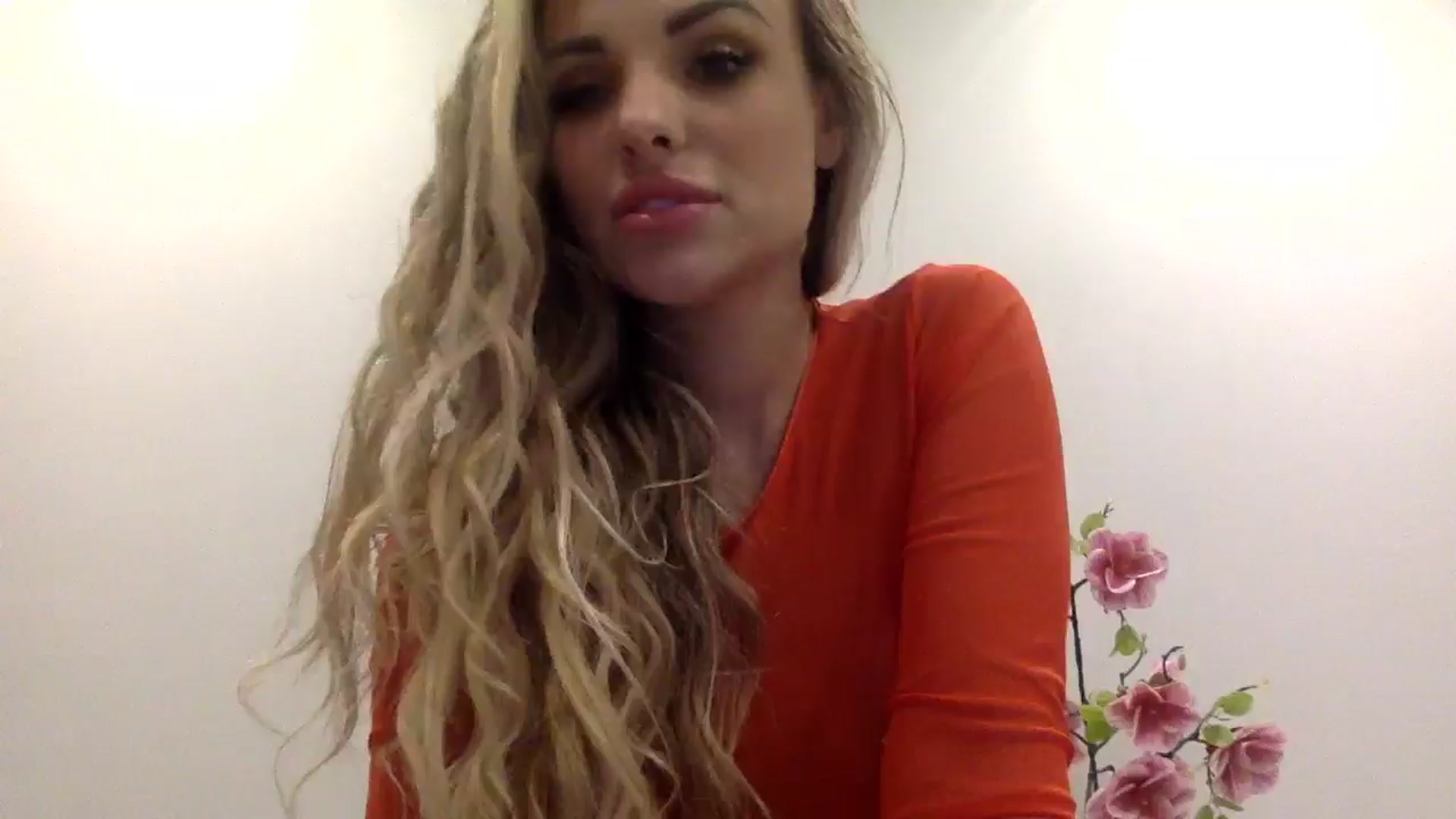 Gallery image thumbnail from Tina_Angel_'s myfreecams stream on, 03/15/2025, 24:00 image 1 of 20