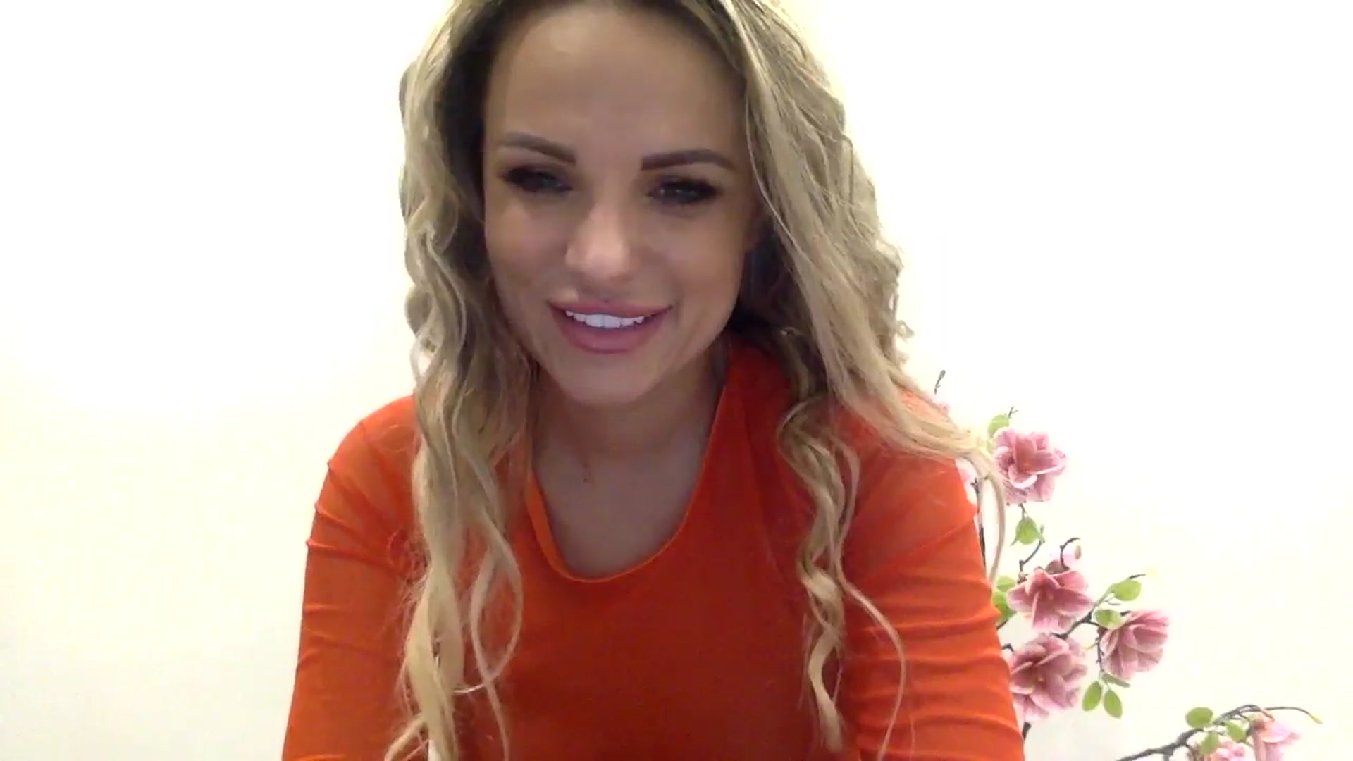 Gallery image thumbnail from Tina_Angel_'s myfreecams stream on, 03/15/2025, 24:00 image 17 of 20