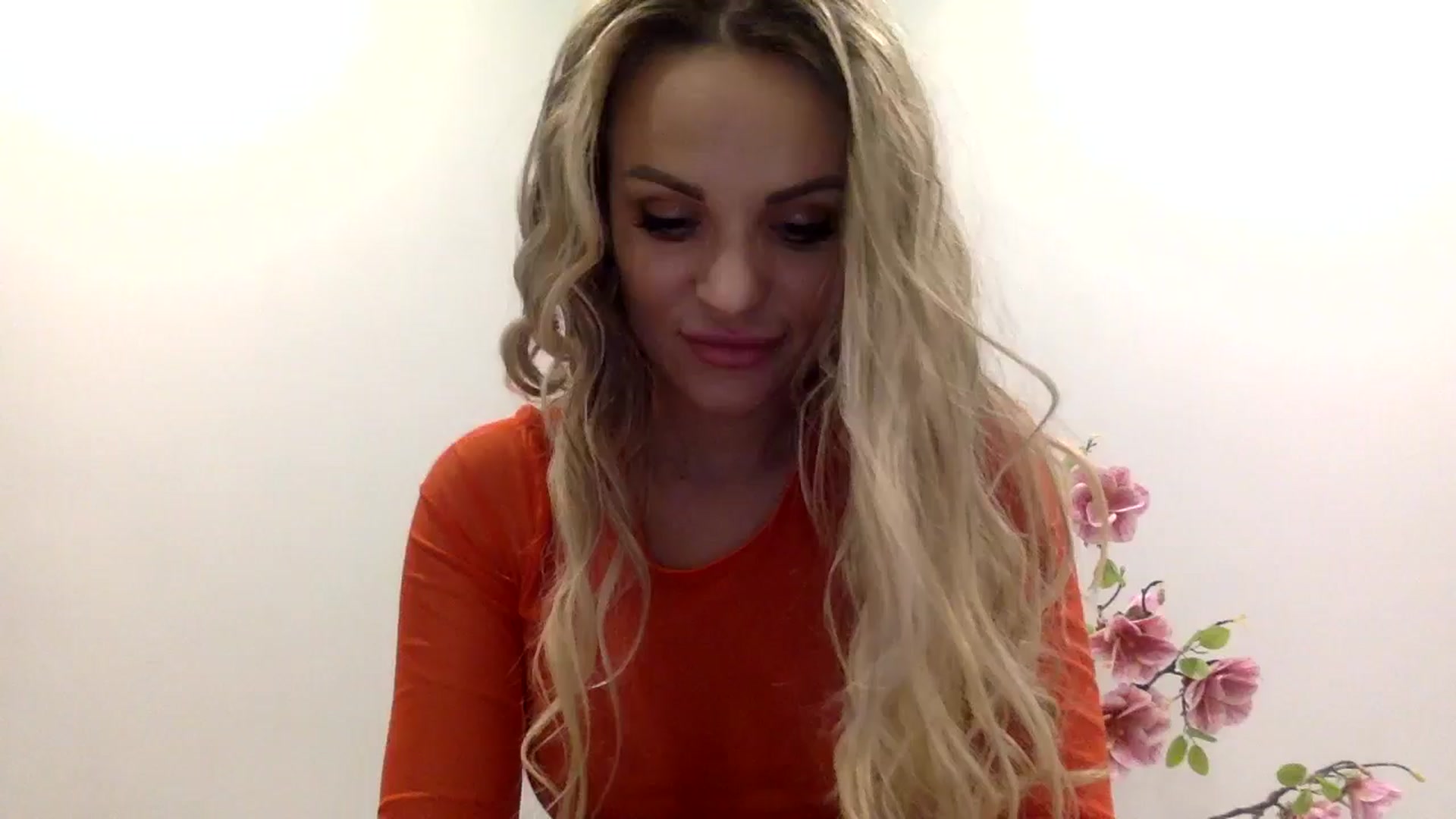 Gallery image thumbnail from Tina_Angel_'s myfreecams stream on, 03/15/2025, 24:00 image 18 of 20