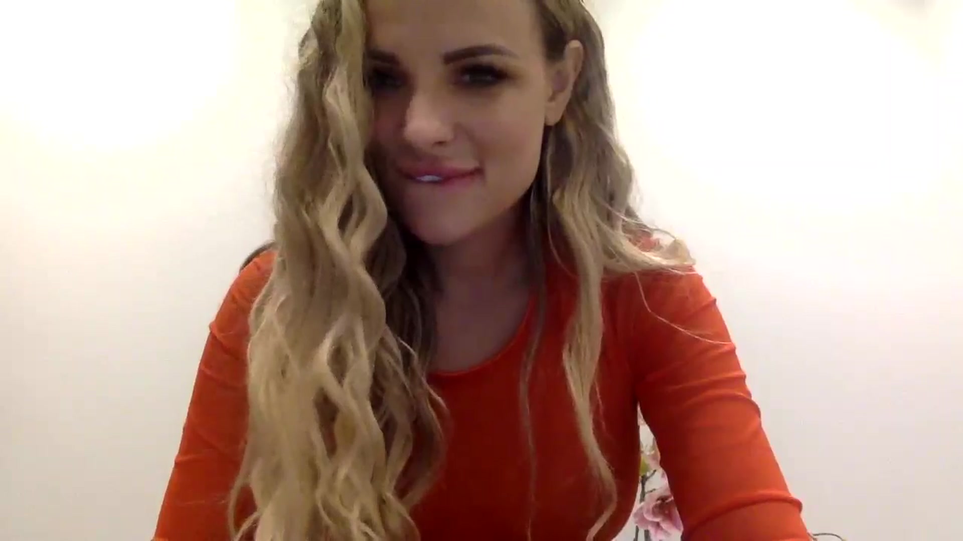 Gallery image thumbnail from Tina_Angel_'s myfreecams stream on, 03/15/2025, 01:17 image 5 of 20