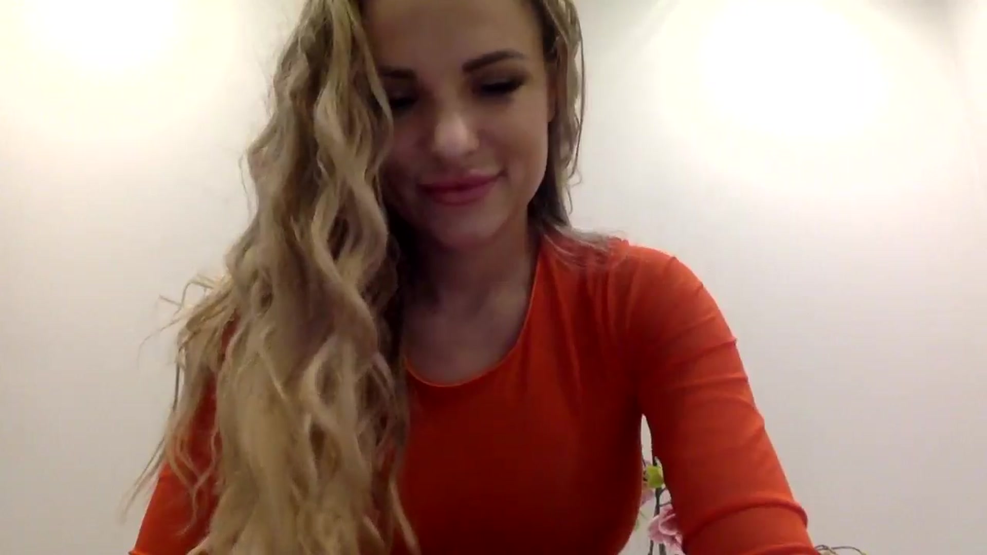Gallery image thumbnail from Tina_Angel_'s myfreecams stream on, 03/15/2025, 01:17 image 8 of 20