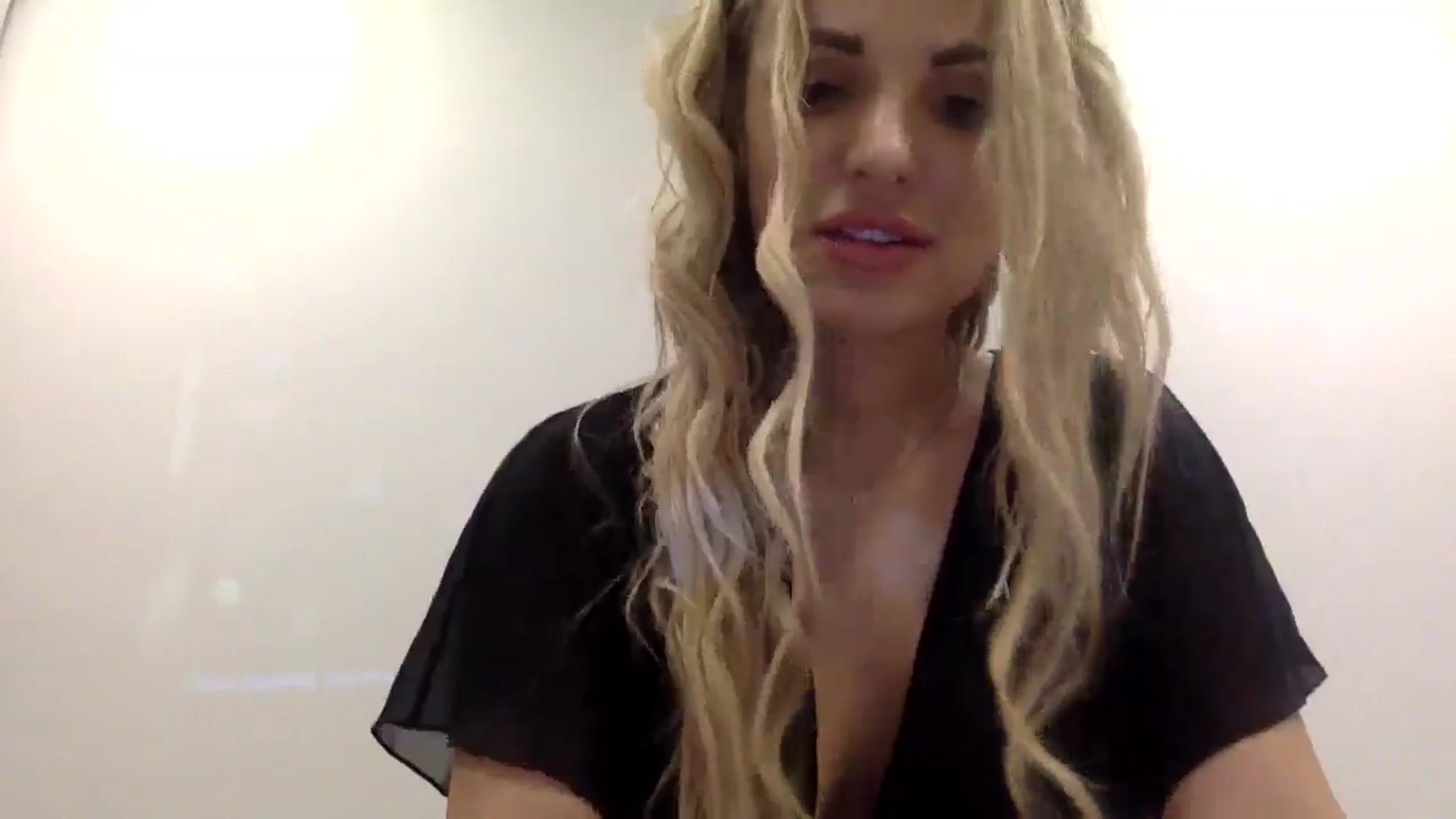 Gallery image thumbnail from Tina_Angel_'s myfreecams stream on, 03/15/2025, 22:34 image 7 of 20