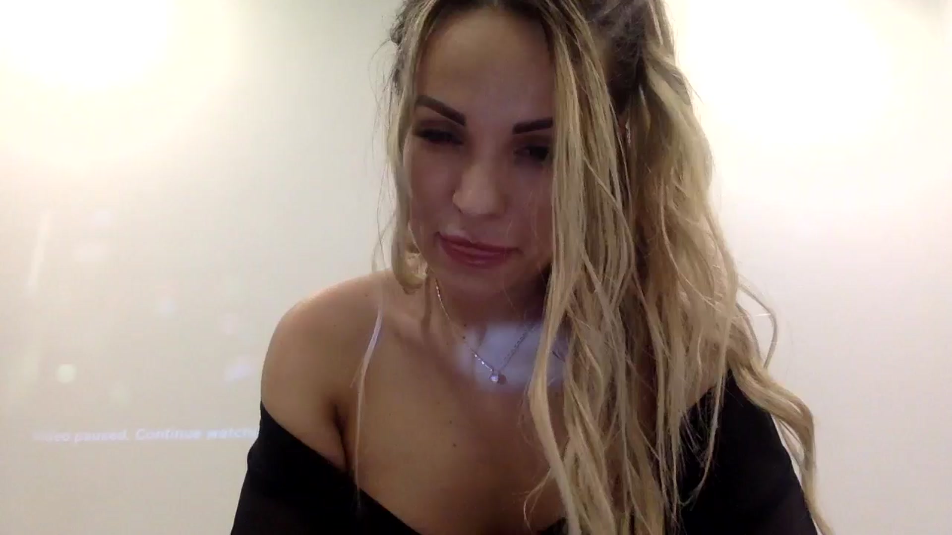 Gallery image thumbnail from Tina_Angel_'s myfreecams stream on, 03/15/2025, 23:21 image 16 of 20