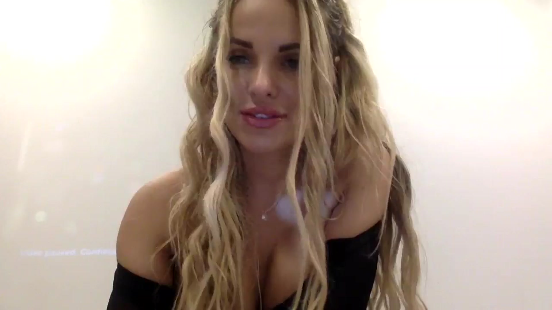 Gallery image thumbnail from Tina_Angel_'s myfreecams stream on, 03/15/2025, 23:21 image 13 of 20