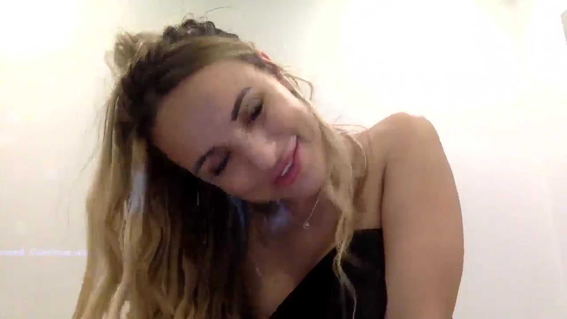 Gallery image thumbnail from Tina_Angel_'s myfreecams stream on, 03/16/2025, 24:33 image 19 of 20