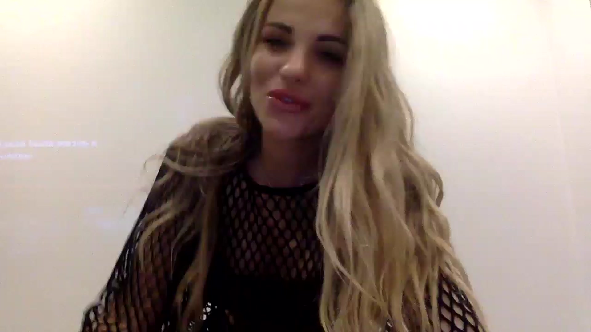 Gallery image thumbnail from Tina_Angel_'s myfreecams stream on, 03/16/2025, 22:52 image 11 of 20