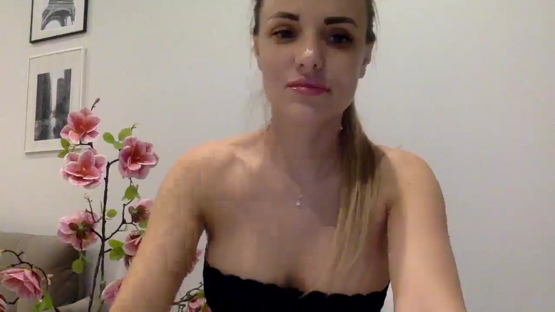 Gallery image thumbnail from Tina_Angel_'s myfreecams stream on, 03/21/2025, 21:21 image 17 of 20