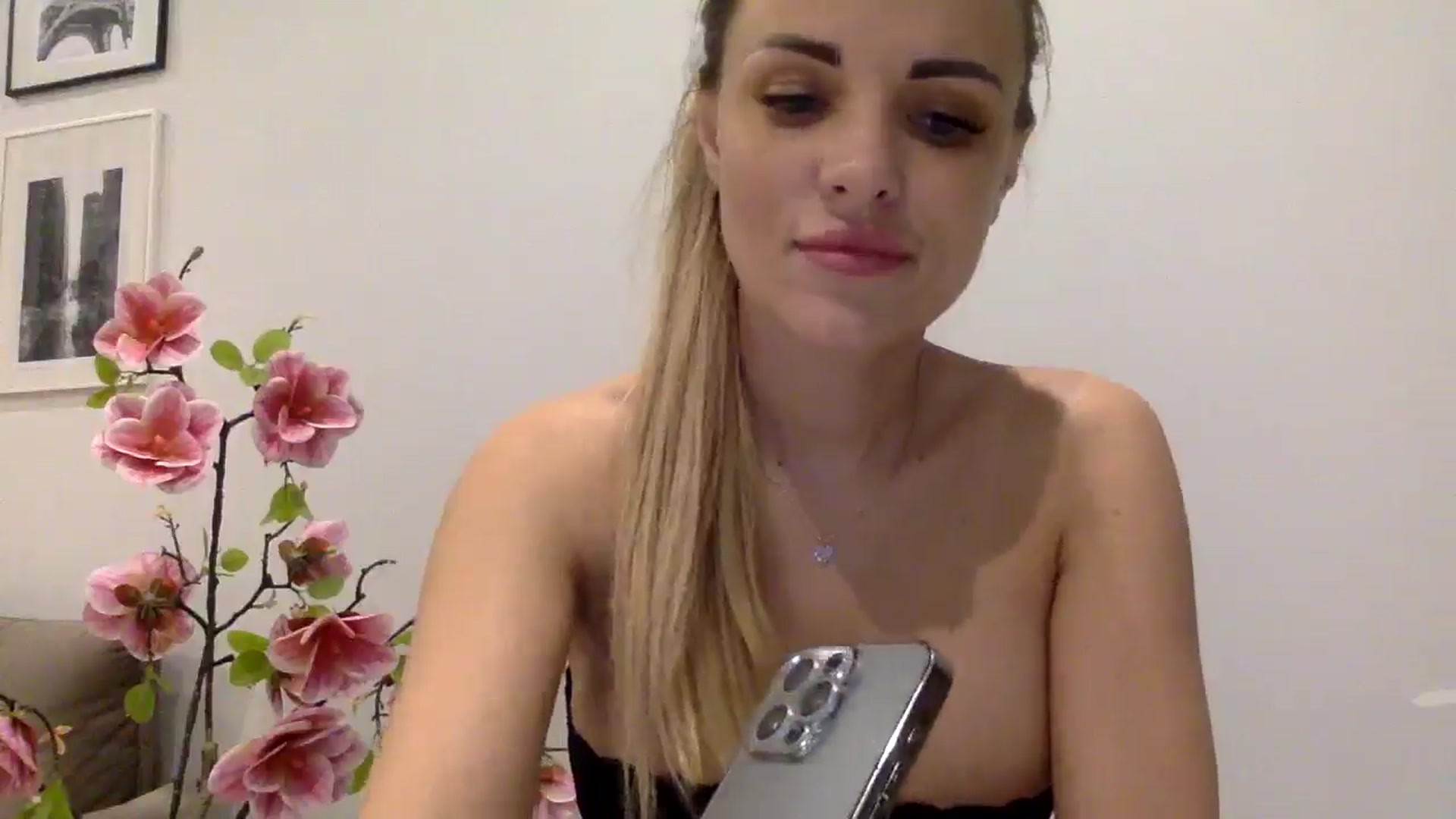 Gallery image thumbnail from Tina_Angel_'s myfreecams stream on, 03/21/2025, 22:27 image 16 of 20