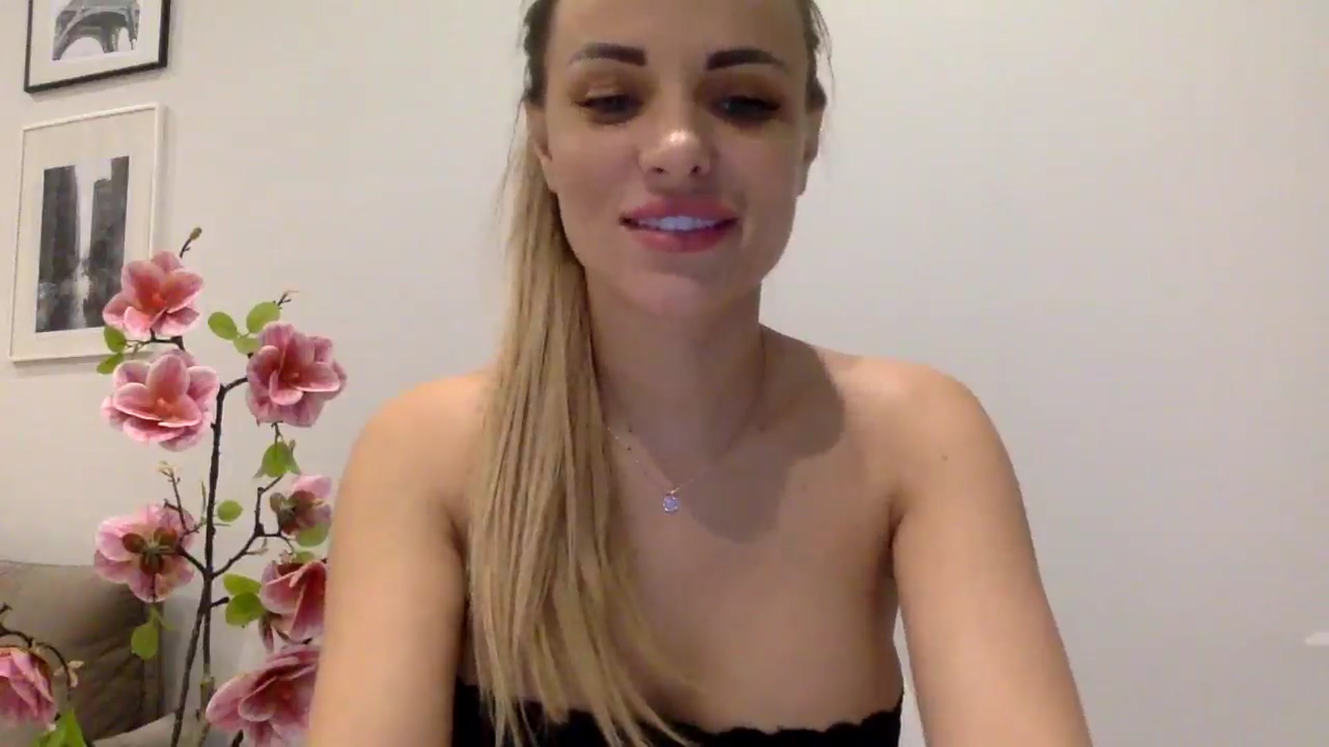 Gallery image thumbnail from Tina_Angel_'s myfreecams stream on, 03/21/2025, 22:27 image 11 of 20