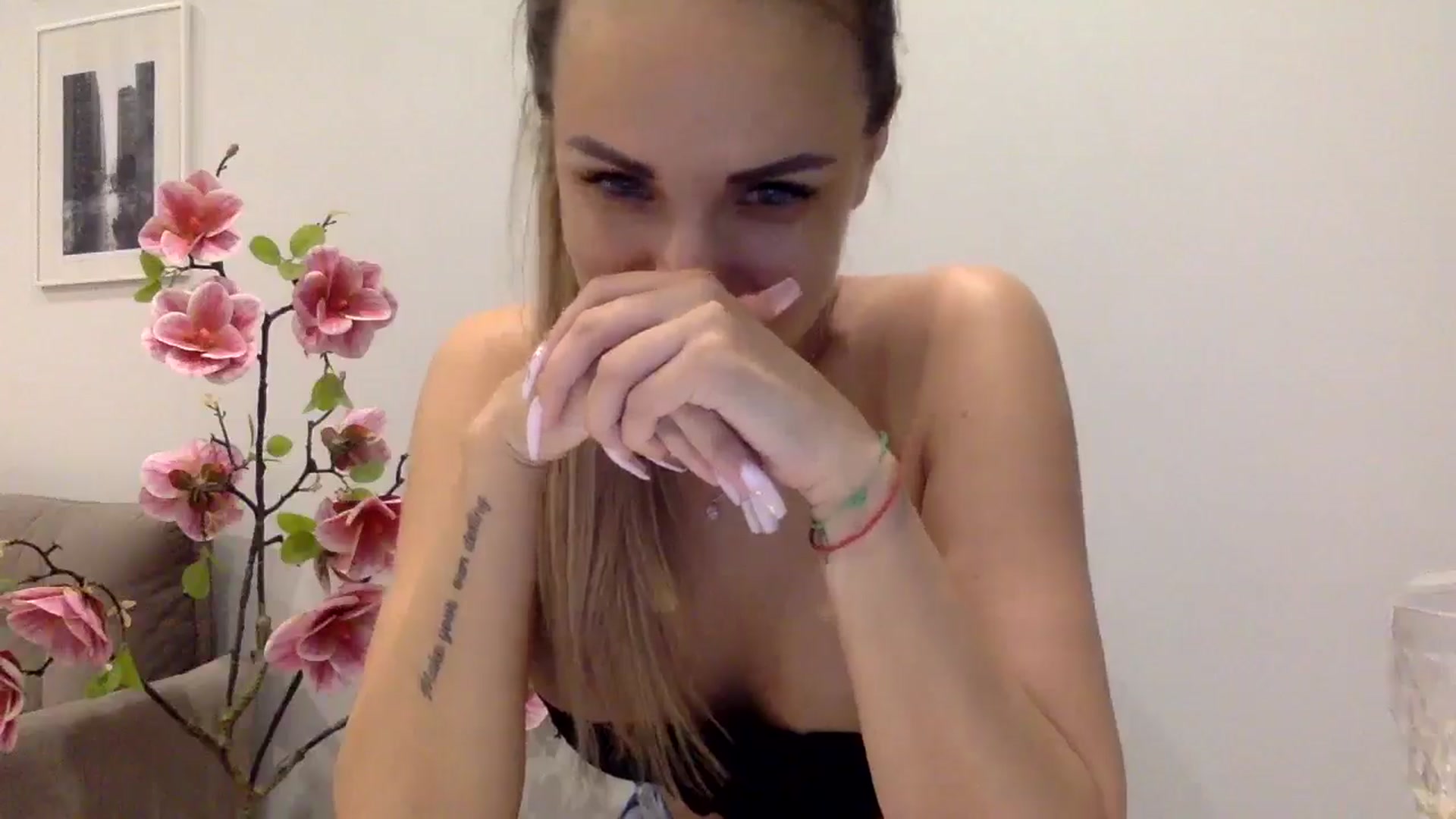 Gallery image thumbnail from Tina_Angel_'s myfreecams stream on, 03/21/2025, 23:03 image 2 of 20