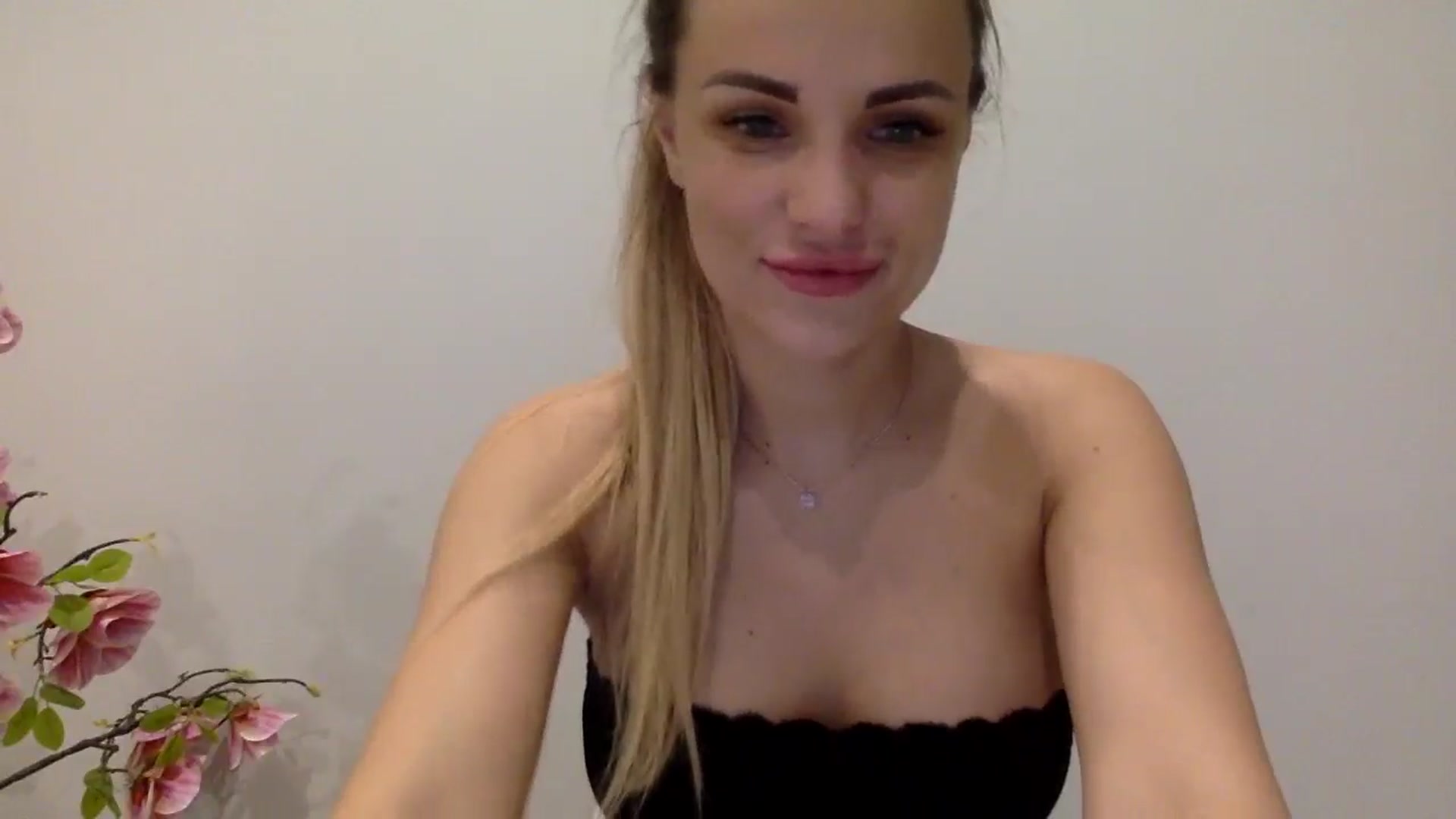 Gallery image thumbnail from Tina_Angel_'s myfreecams stream on, 03/22/2025, 24:06 image 20 of 20