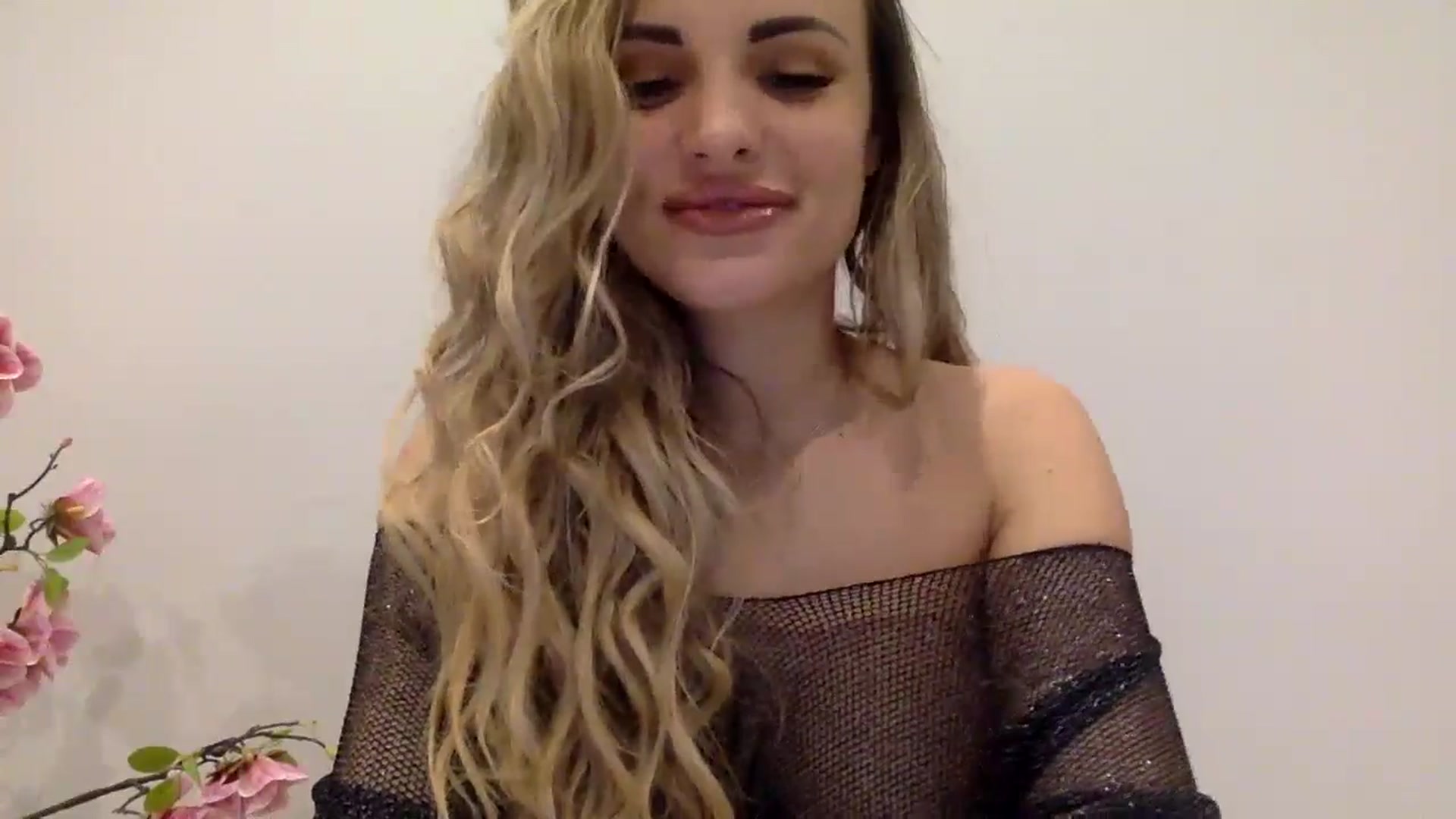 Gallery image thumbnail from Tina_Angel_'s myfreecams stream on, 03/22/2025, 20:28 image 12 of 20