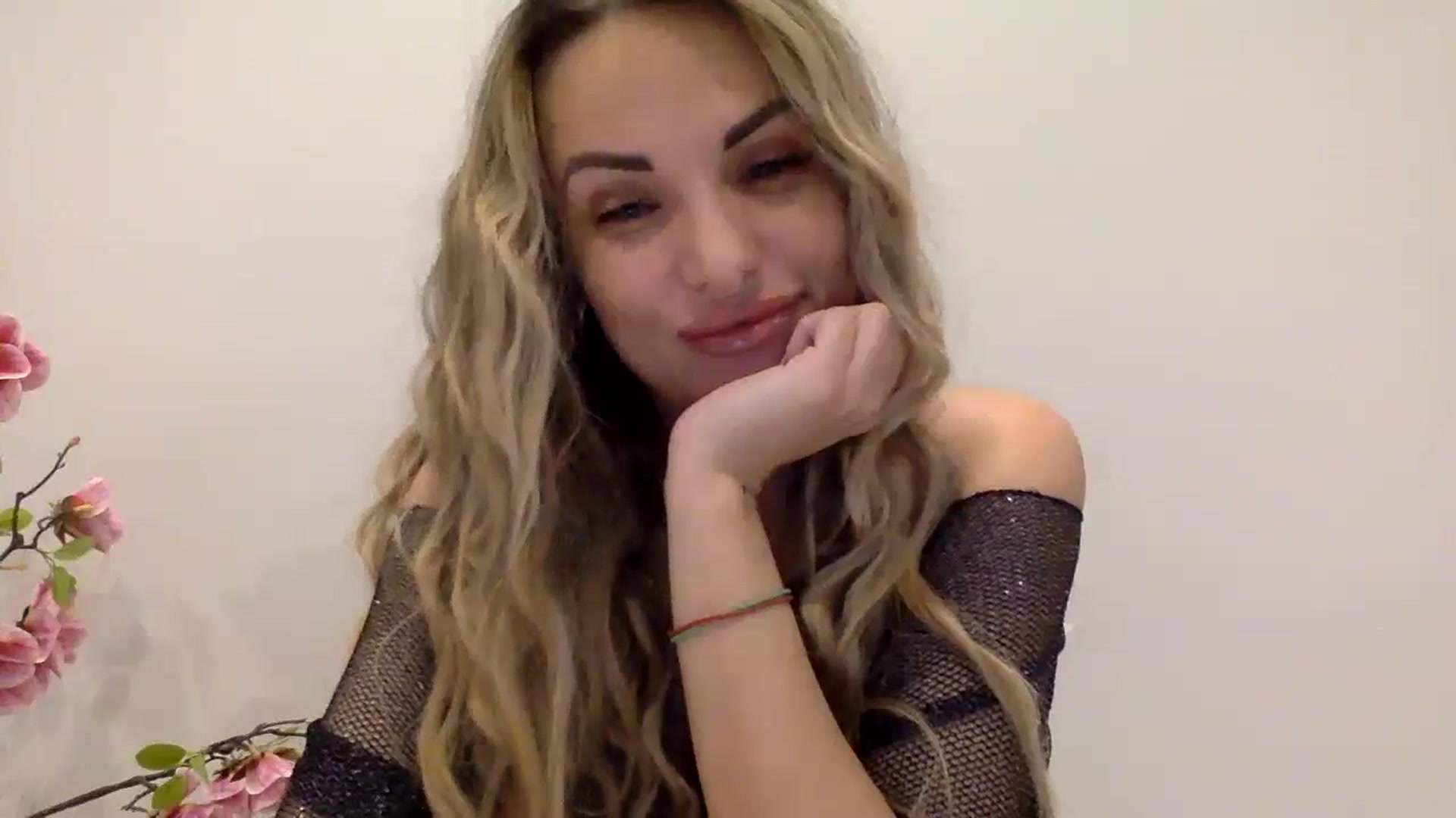 Gallery image thumbnail from Tina_Angel_'s myfreecams stream on, 03/22/2025, 20:28 image 3 of 20