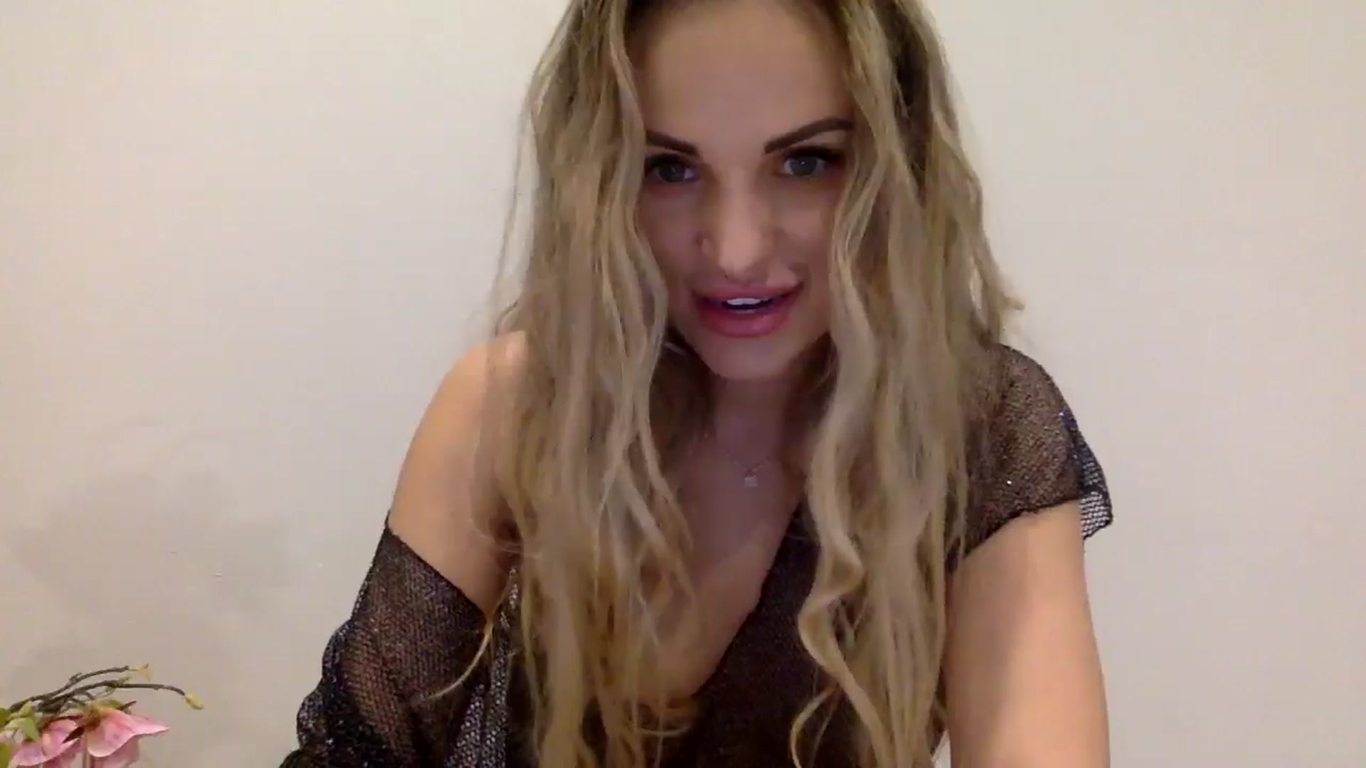 Gallery image thumbnail from Tina_Angel_'s myfreecams stream on, 03/22/2025, 23:08 image 11 of 20