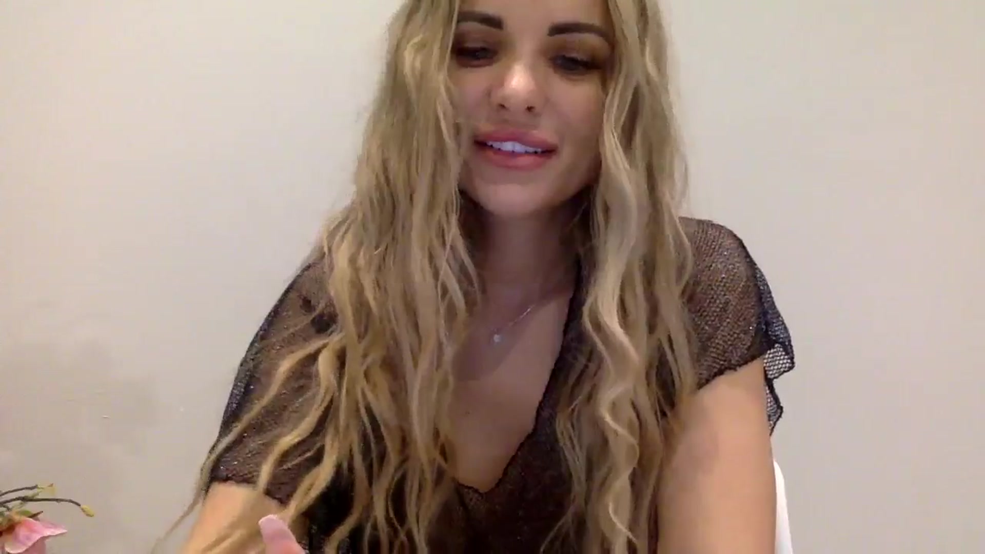 Gallery image thumbnail from Tina_Angel_'s myfreecams stream on, 03/22/2025, 23:08 image 19 of 20