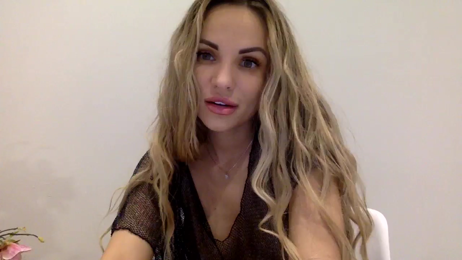 Gallery image thumbnail from Tina_Angel_'s myfreecams stream on, 03/22/2025, 23:08 image 18 of 20