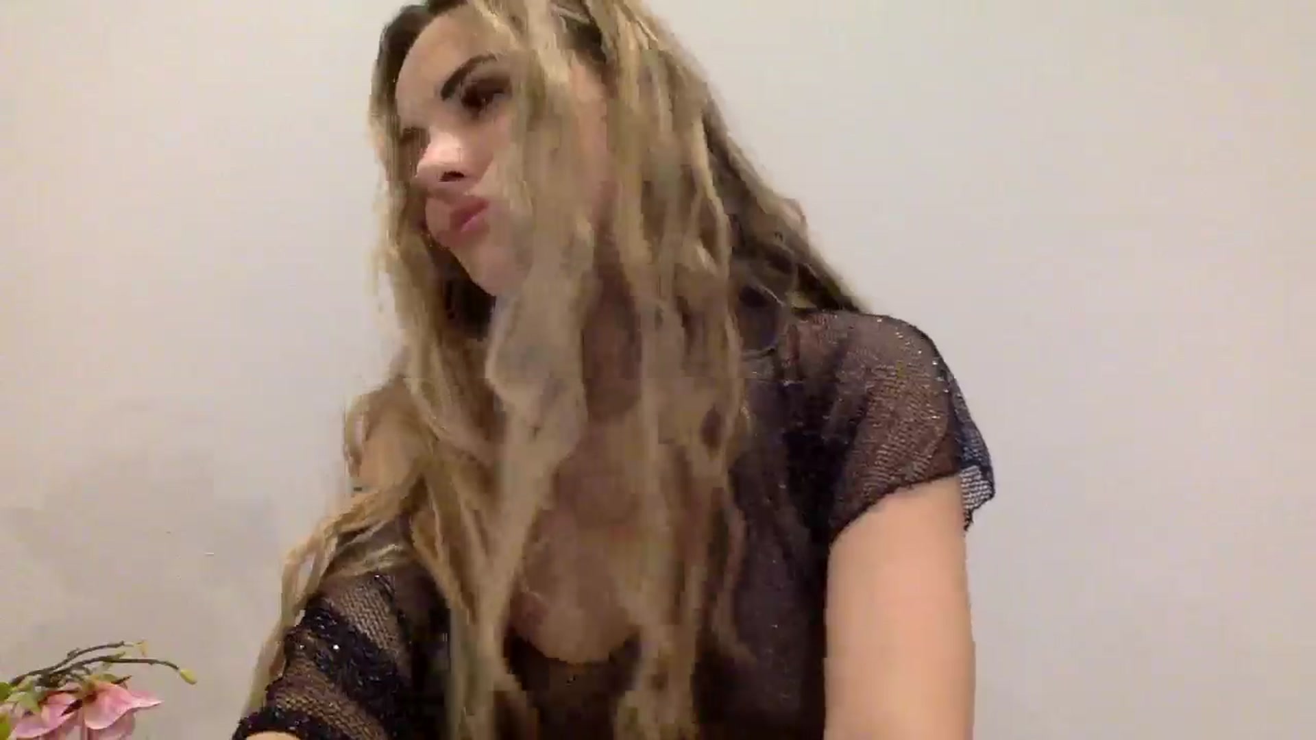 Gallery image thumbnail from Tina_Angel_'s myfreecams stream on, 03/22/2025, 23:08 image 9 of 20