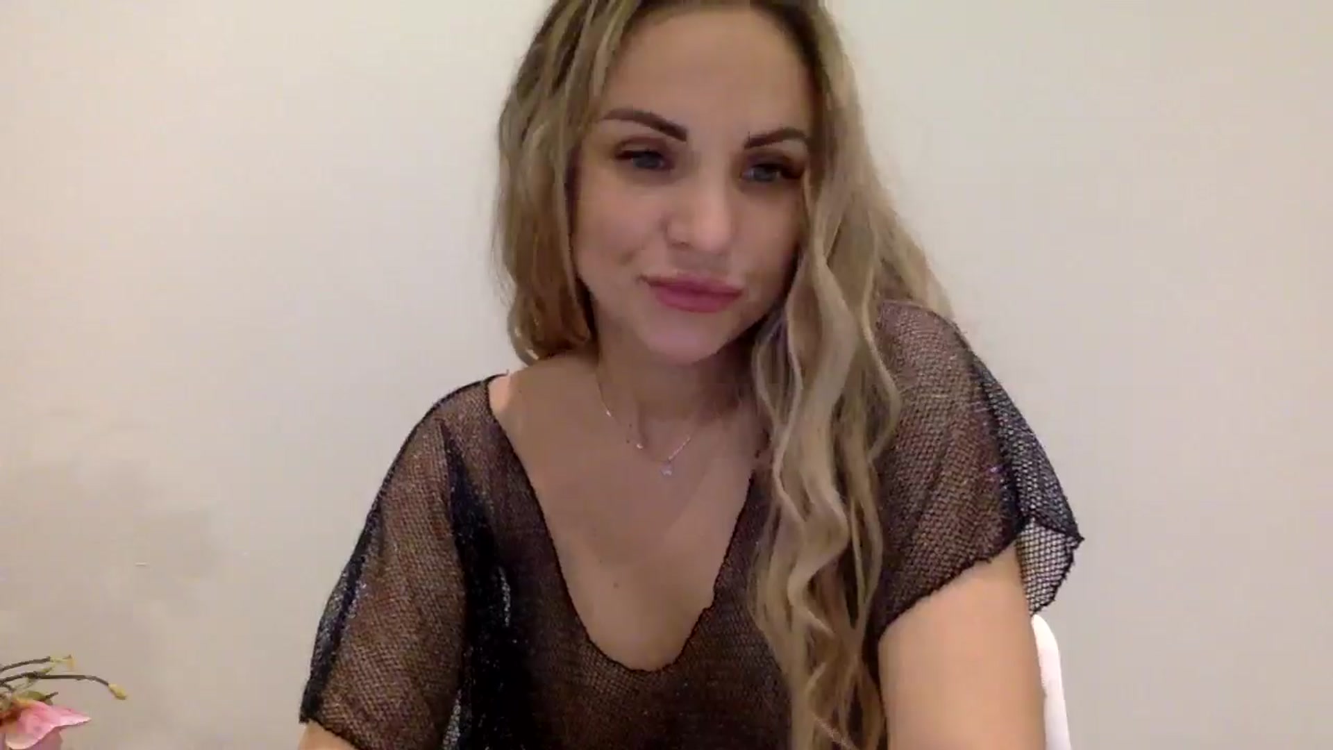 Gallery image thumbnail from Tina_Angel_'s myfreecams stream on, 03/22/2025, 23:24 image 6 of 20