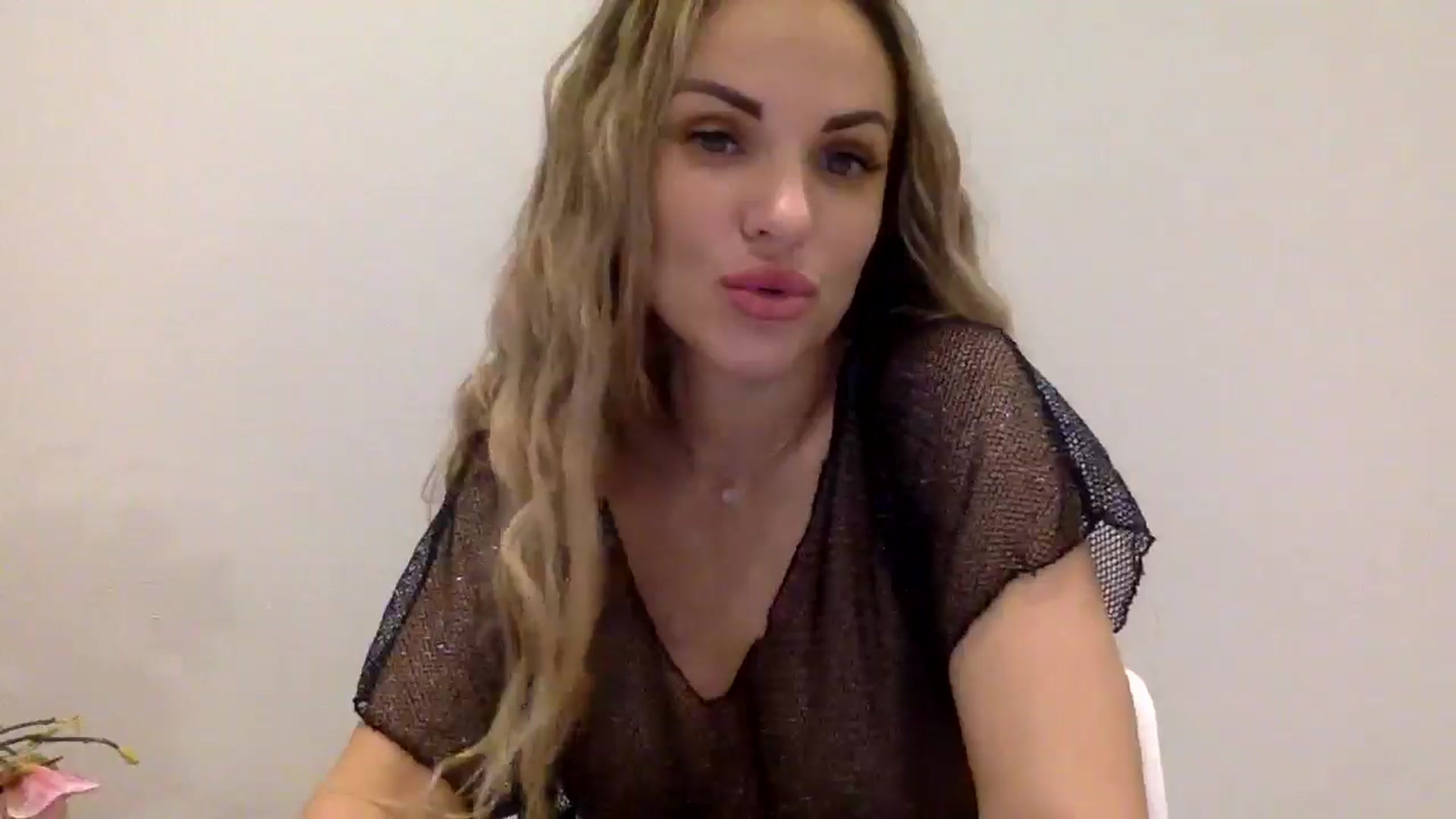 Gallery image thumbnail from Tina_Angel_'s myfreecams stream on, 03/22/2025, 23:24 image 5 of 20