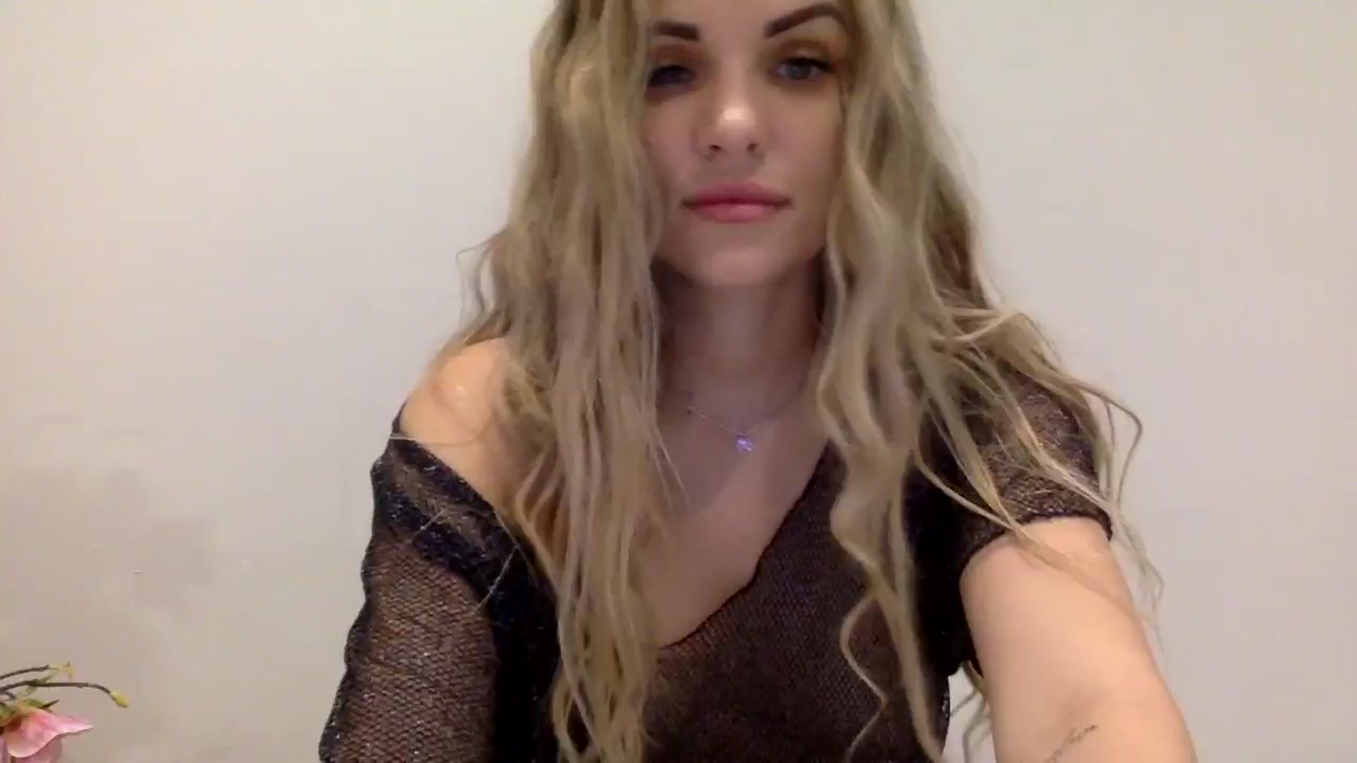 Gallery image thumbnail from Tina_Angel_'s myfreecams stream on, 03/22/2025, 23:24 image 12 of 20