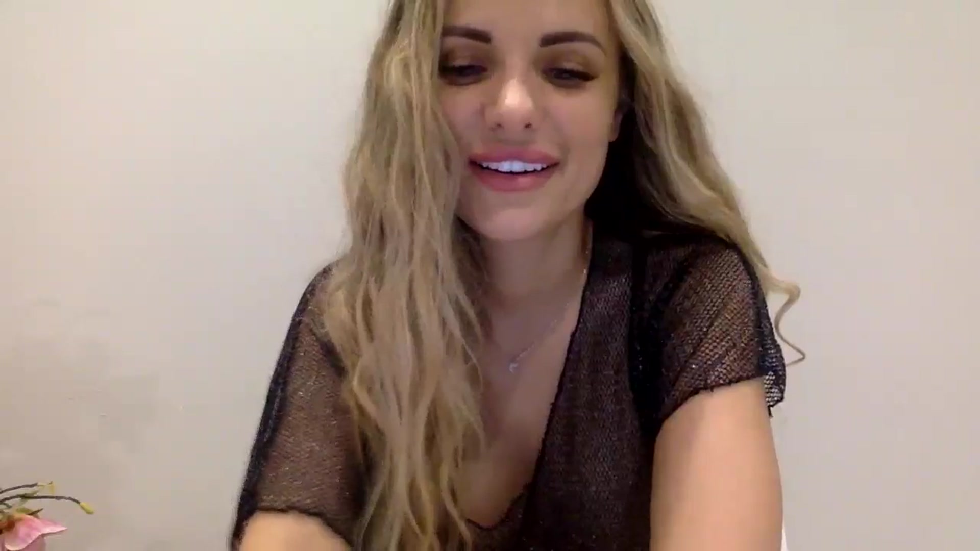 Gallery image thumbnail from Tina_Angel_'s myfreecams stream on, 03/22/2025, 23:24 image 2 of 20