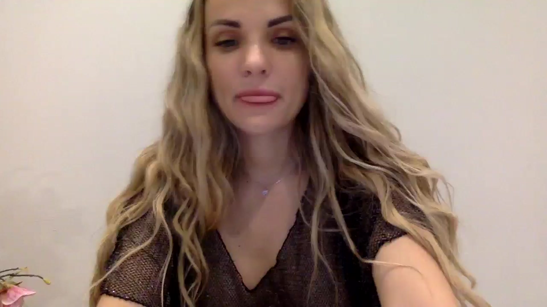Gallery image thumbnail from Tina_Angel_'s myfreecams stream on, 03/22/2025, 23:58 image 8 of 20