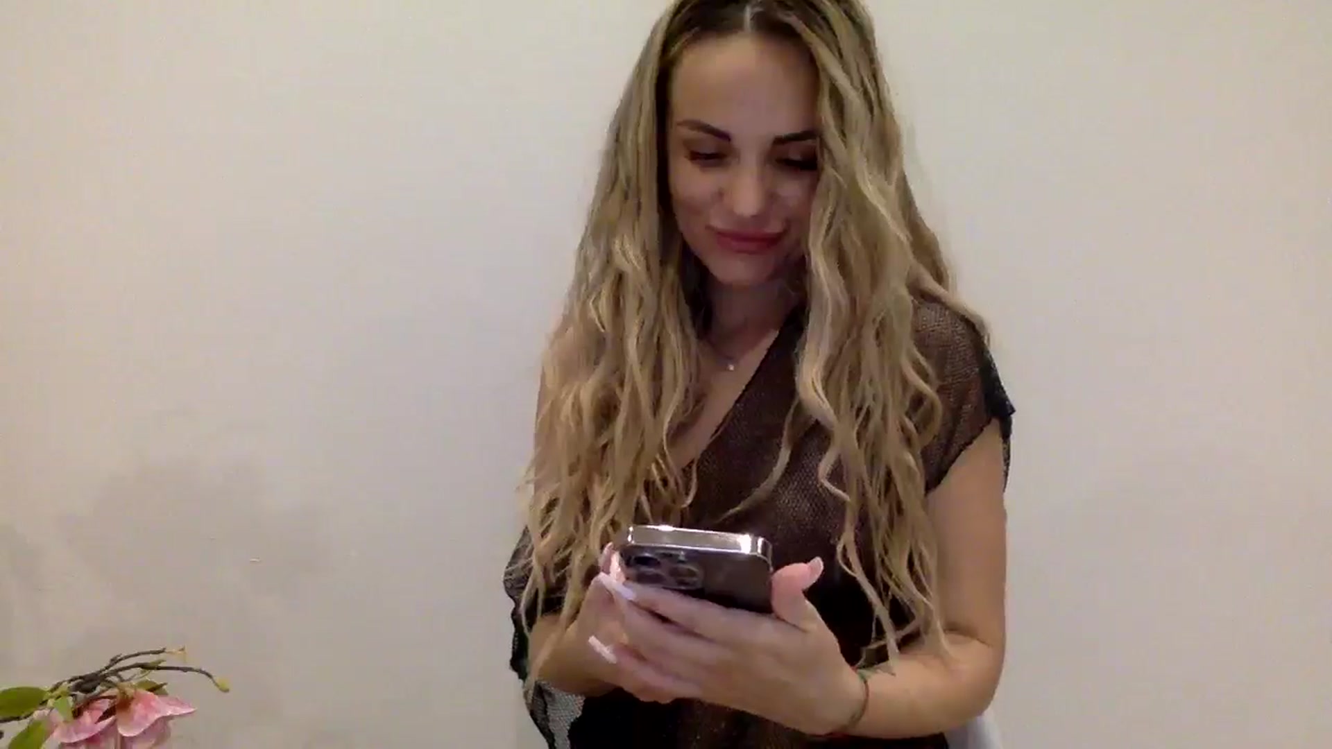 Gallery image thumbnail from Tina_Angel_'s myfreecams stream on, 03/23/2025, 01:28 image 17 of 20