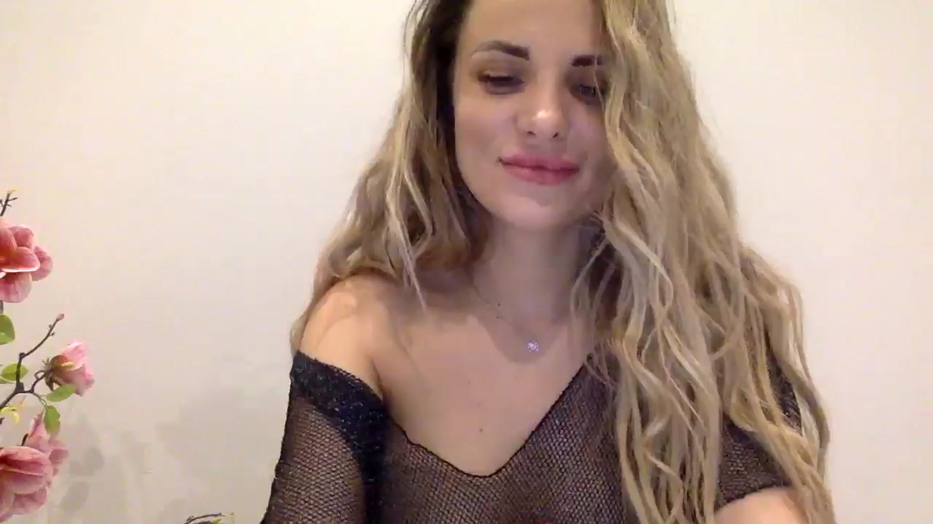 Gallery image thumbnail from Tina_Angel_'s myfreecams stream on, 03/23/2025, 01:28 image 2 of 20