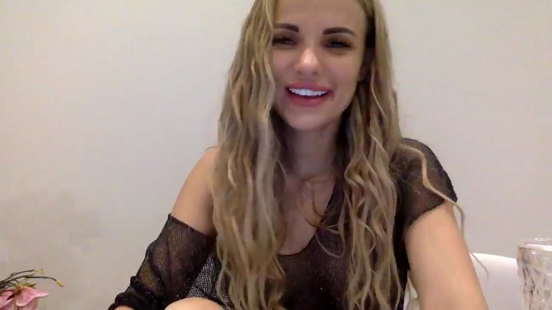 Gallery image thumbnail from Tina_Angel_'s myfreecams stream on, 03/23/2025, 02:03 image 7 of 20