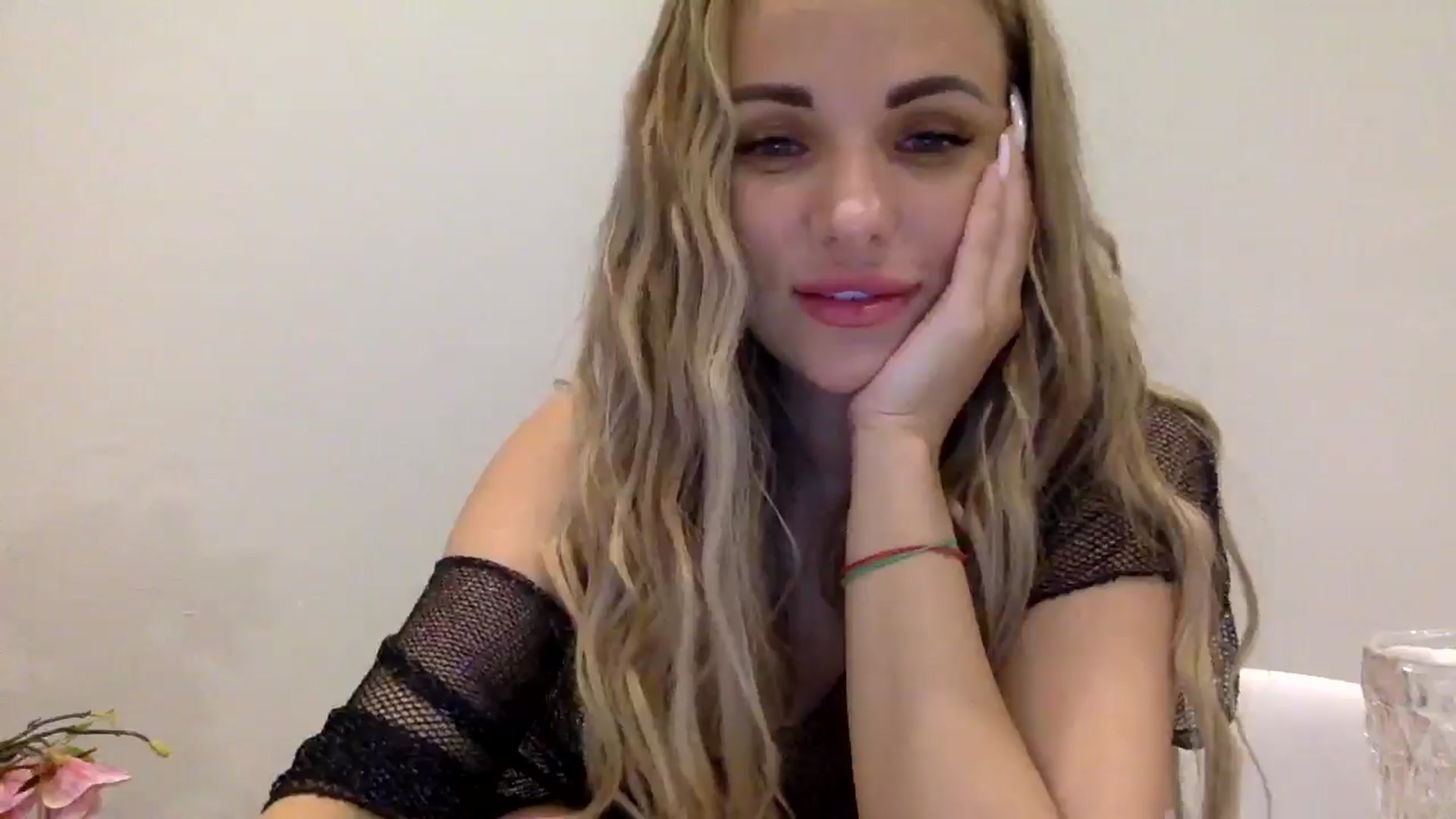 Gallery image thumbnail from Tina_Angel_'s myfreecams stream on, 03/23/2025, 02:03 image 6 of 20