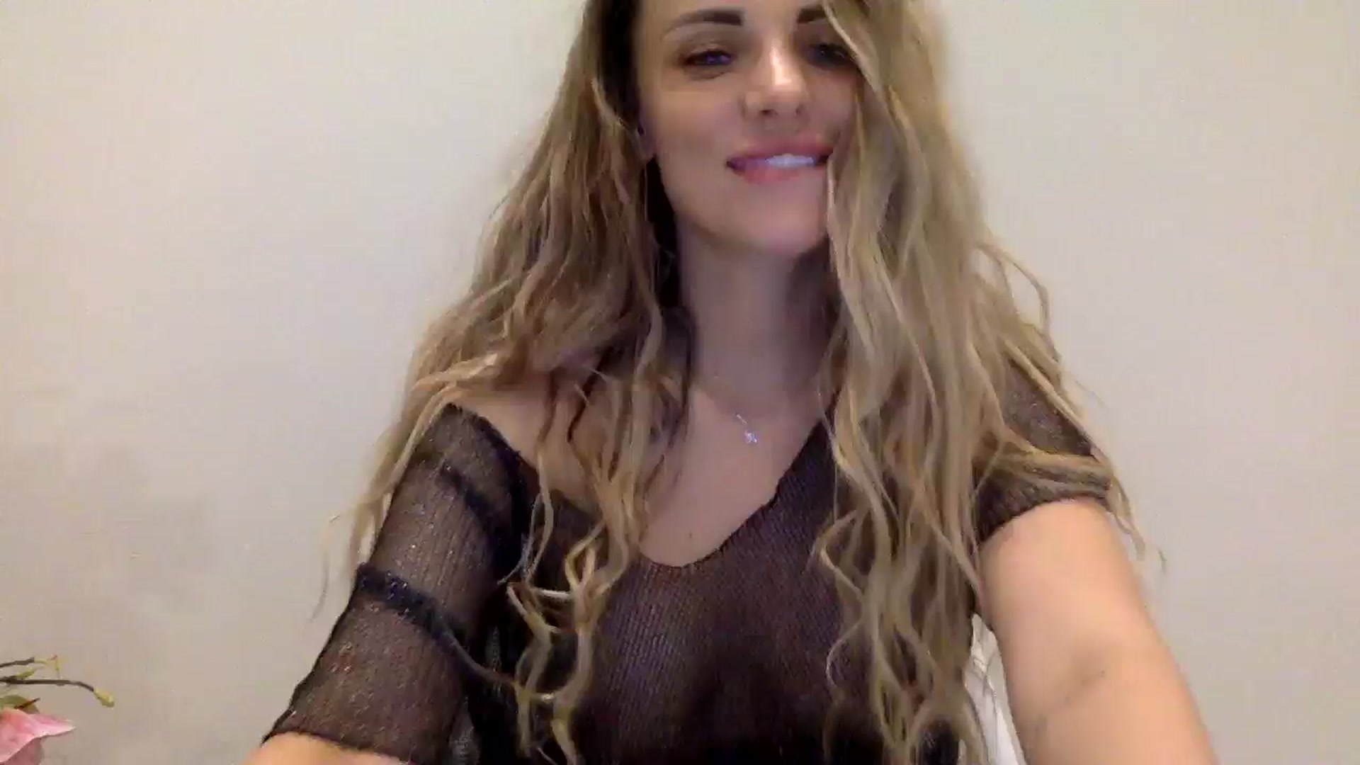 Gallery image thumbnail from Tina_Angel_'s myfreecams stream on, 03/23/2025, 02:28 image 1 of 20