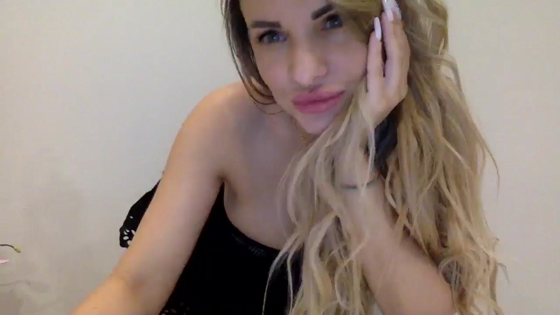 Gallery image thumbnail from Tina_Angel_'s myfreecams stream on, 03/24/2025, 01:51 image 6 of 20