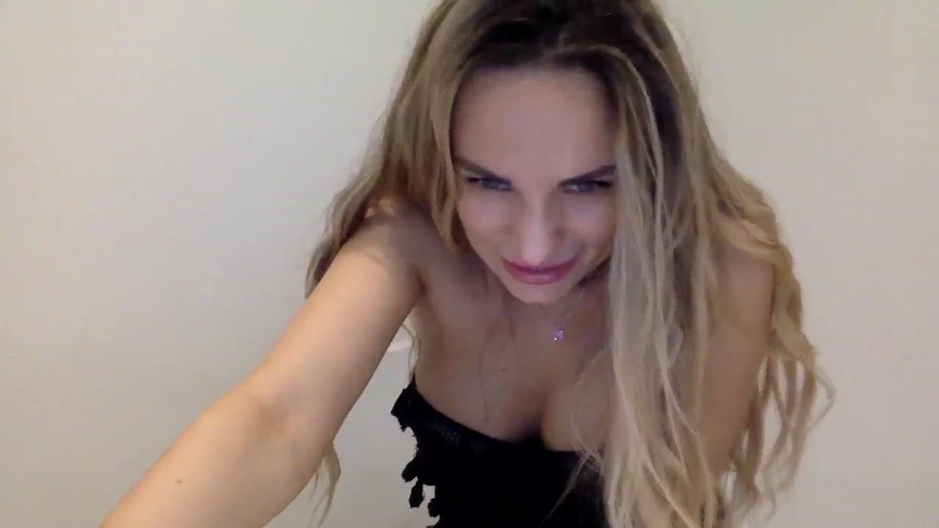 Gallery image thumbnail from Tina_Angel_'s myfreecams stream on, 03/24/2025, 02:21 image 2 of 20