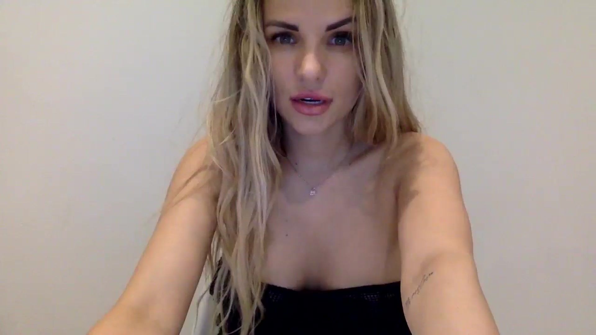 Gallery image thumbnail from Tina_Angel_'s myfreecams stream on, 03/24/2025, 02:48 image 16 of 20